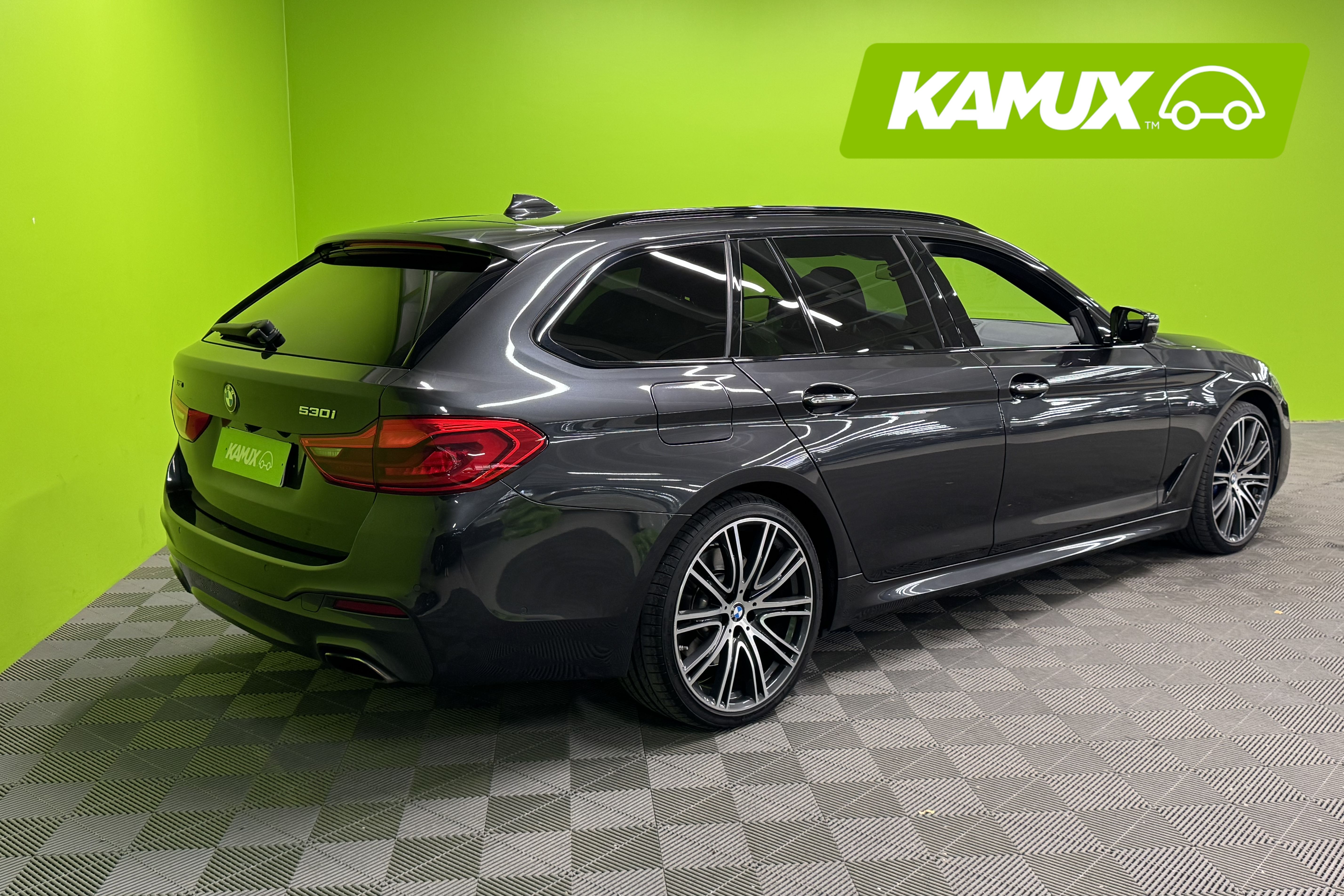 BMW 530 G31 530i xDrive Touring M Sport 2019, kuva 3/35