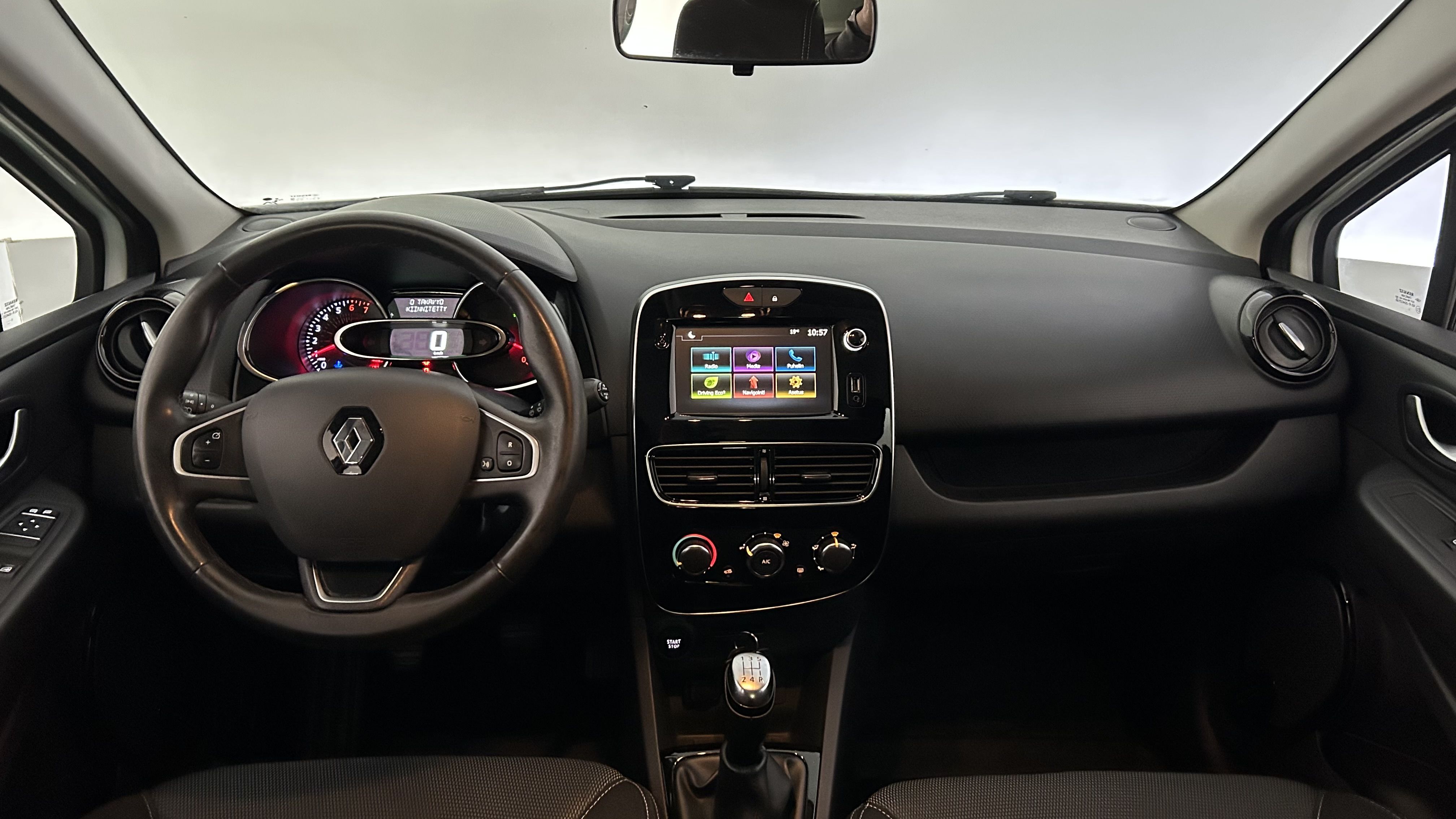 Renault Clio Sport Tourer TCe 90 Fête 2020, photo 7/19