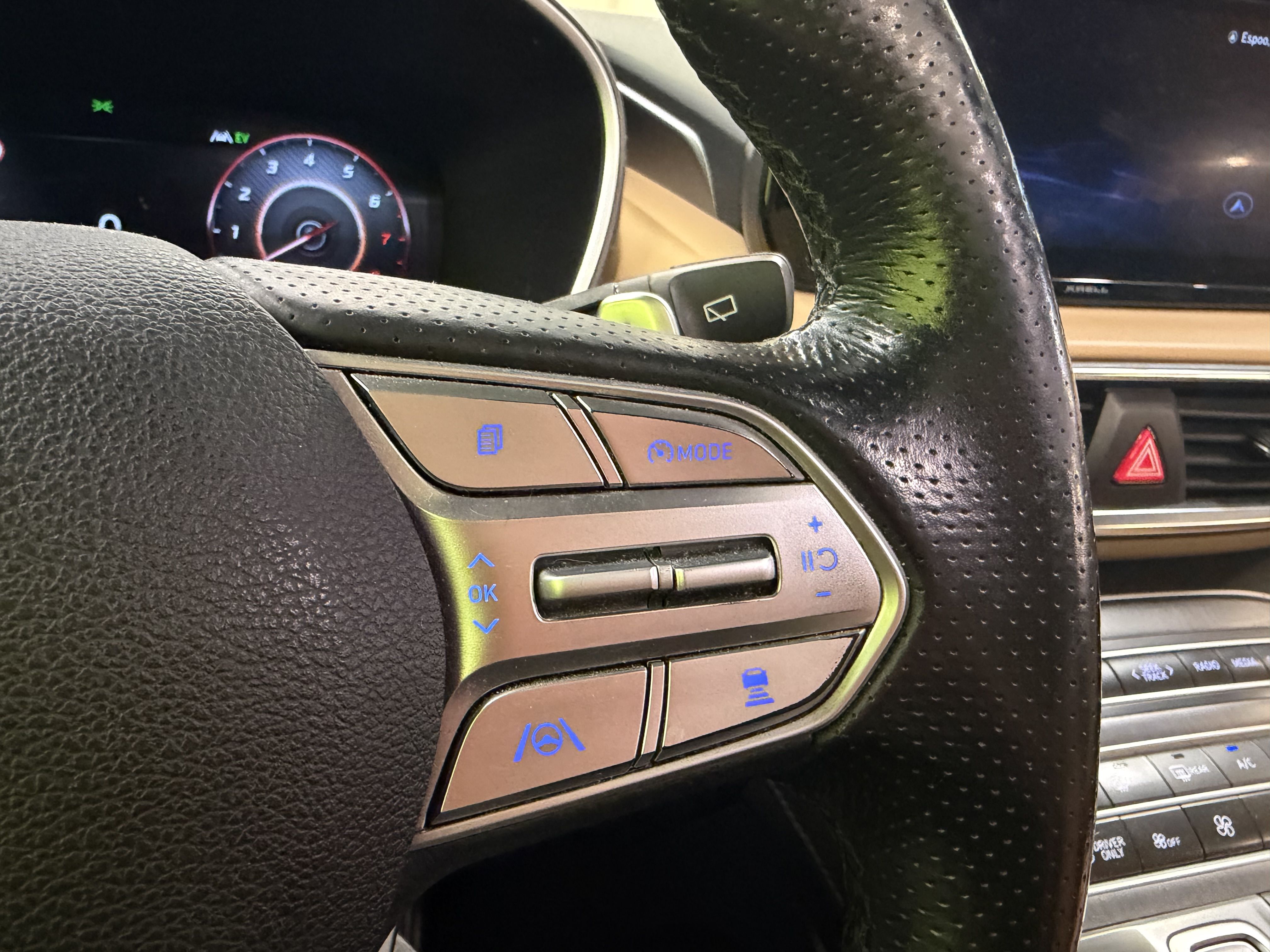 Hyundai Santa Fe 2022, kuva 7/11