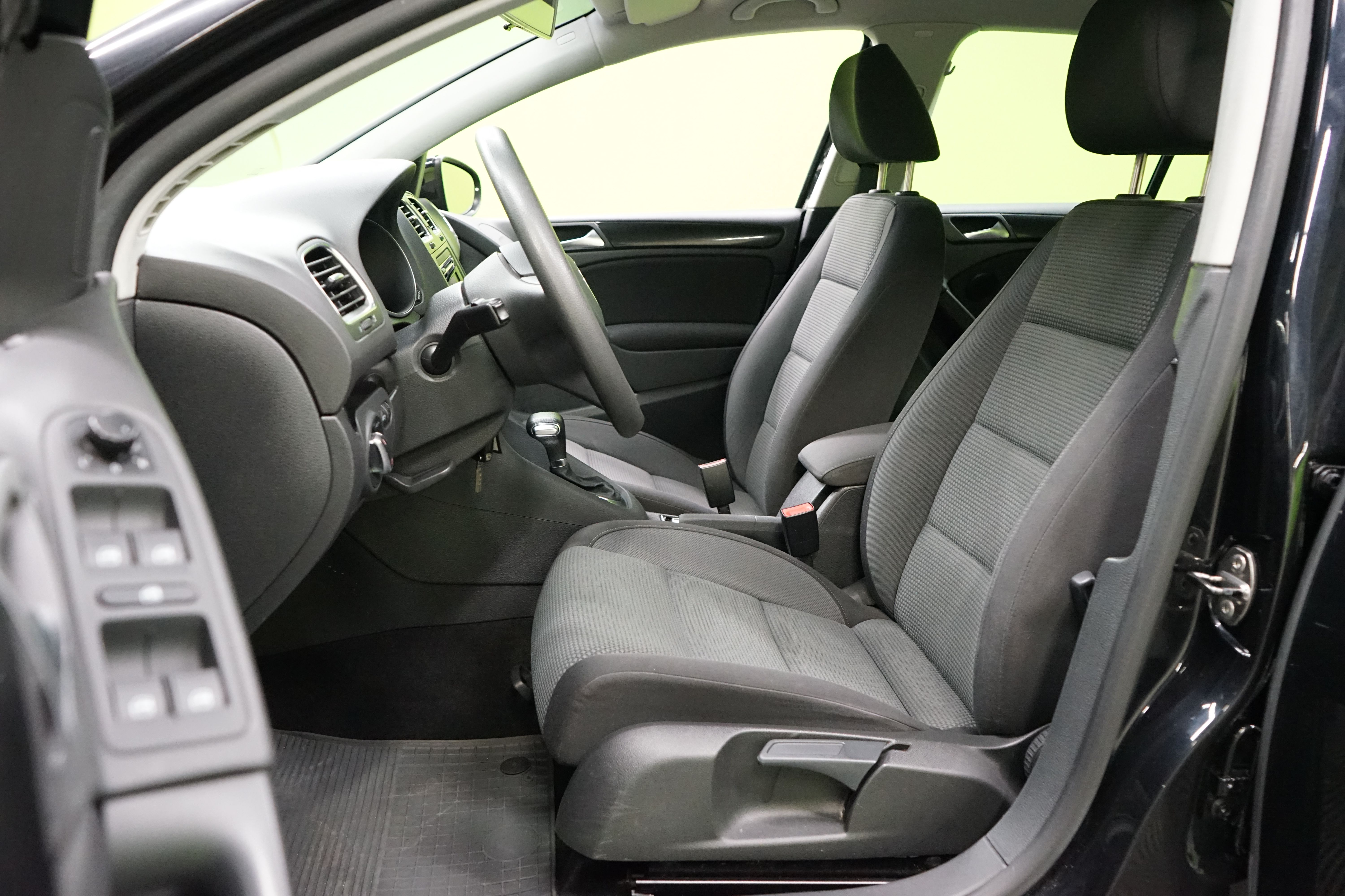 Volkswagen Golf 2010, kuva 6/16