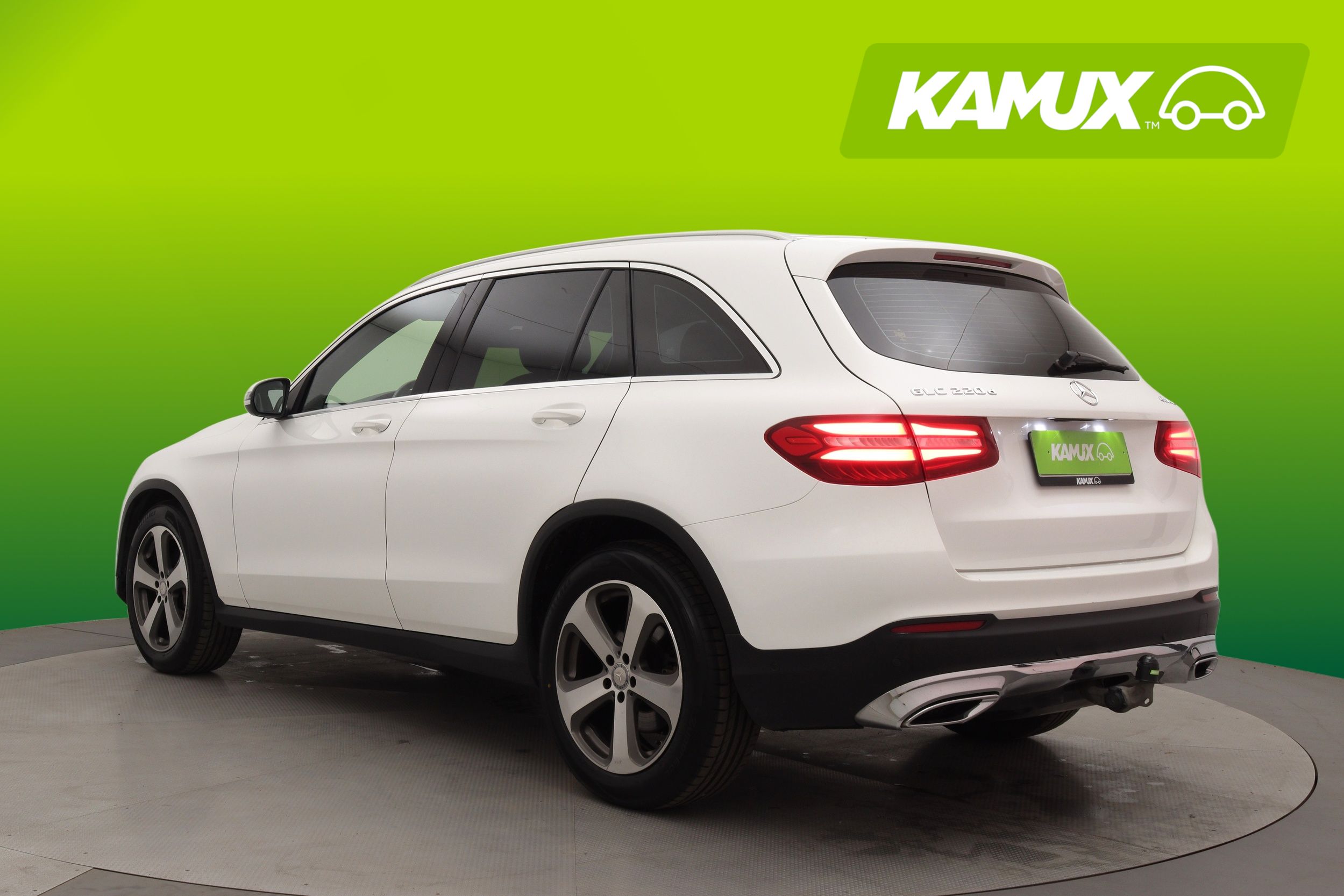 Mercedes-Benz GLC 2016, photo 4/30