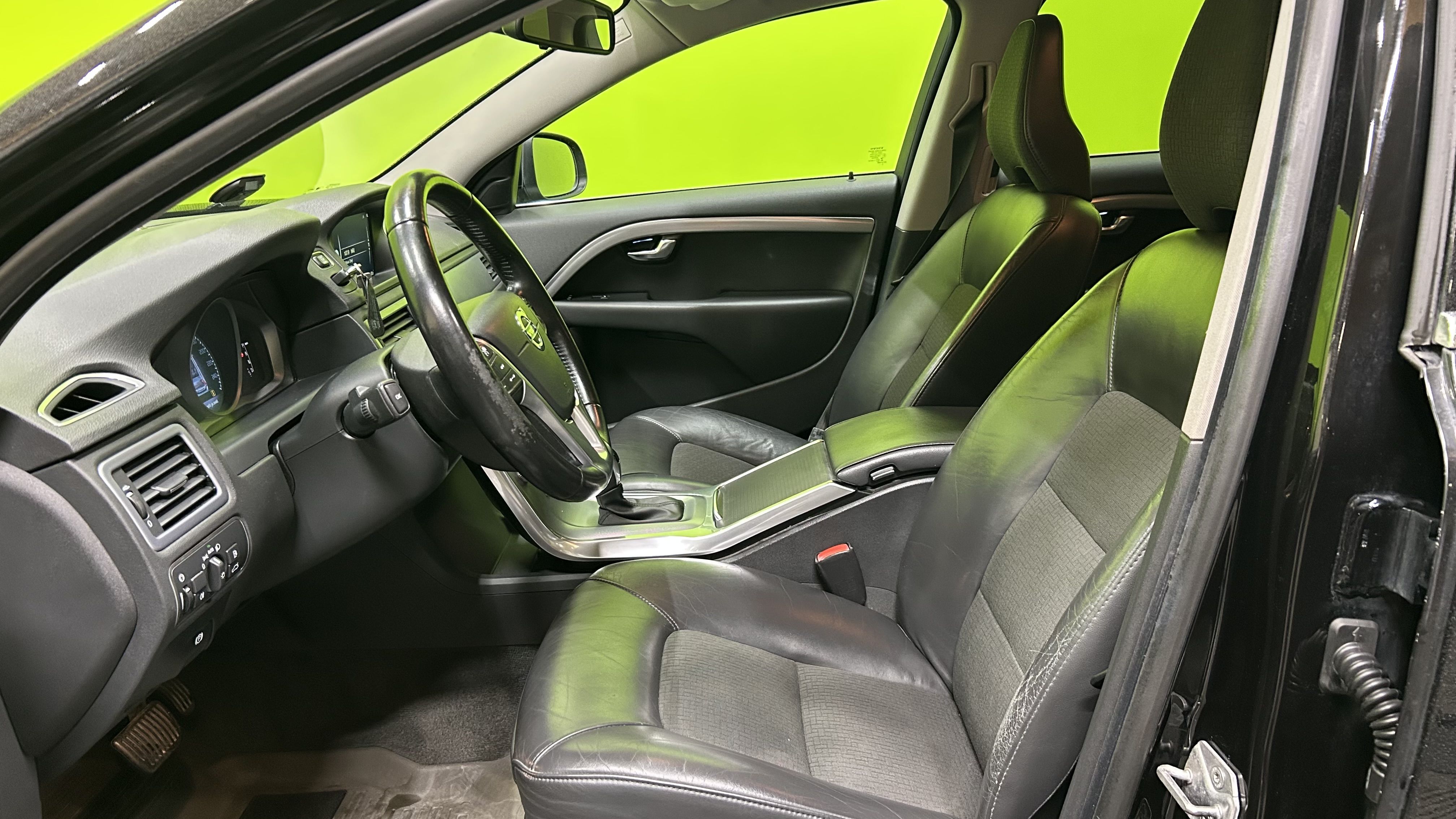 Volvo V70 D4 Classic Momentum aut 2016, kuva 7/23
