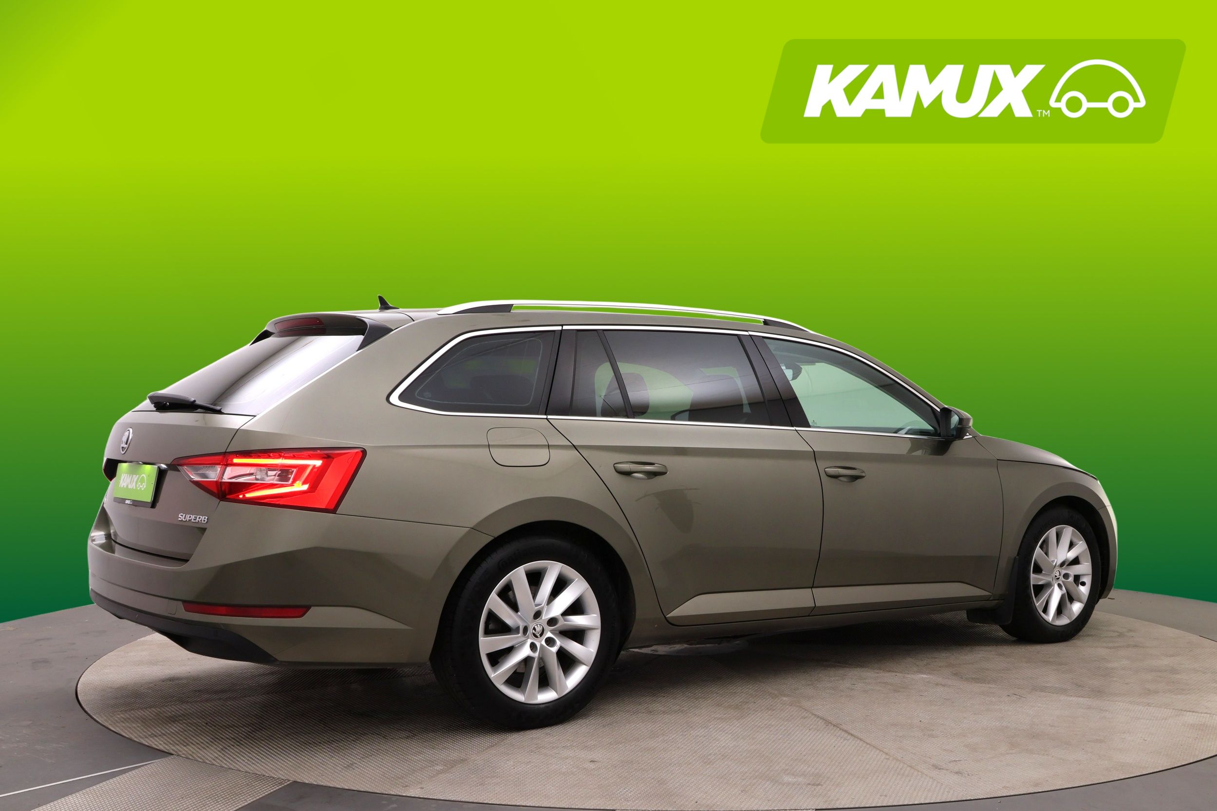Skoda Superb Combi 2,0 TDI 150 Edition 2017, kuva 2/23