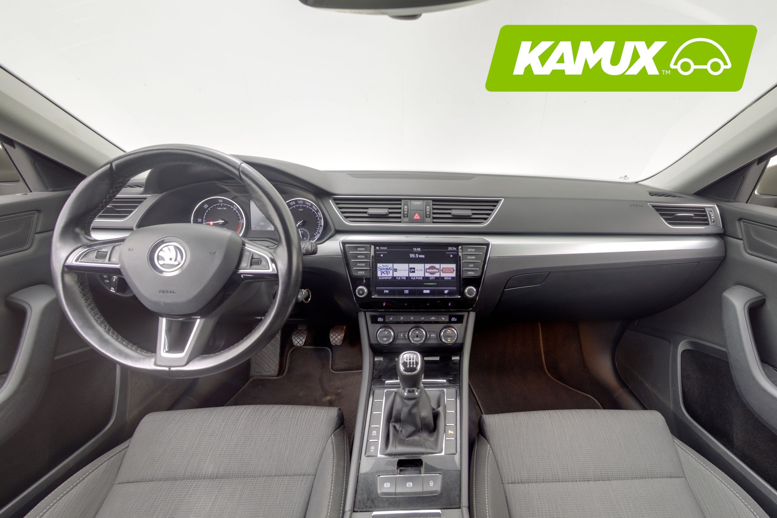 Skoda Superb Combi 2,0 TDI 150 Edition 2017, kuva 7/23