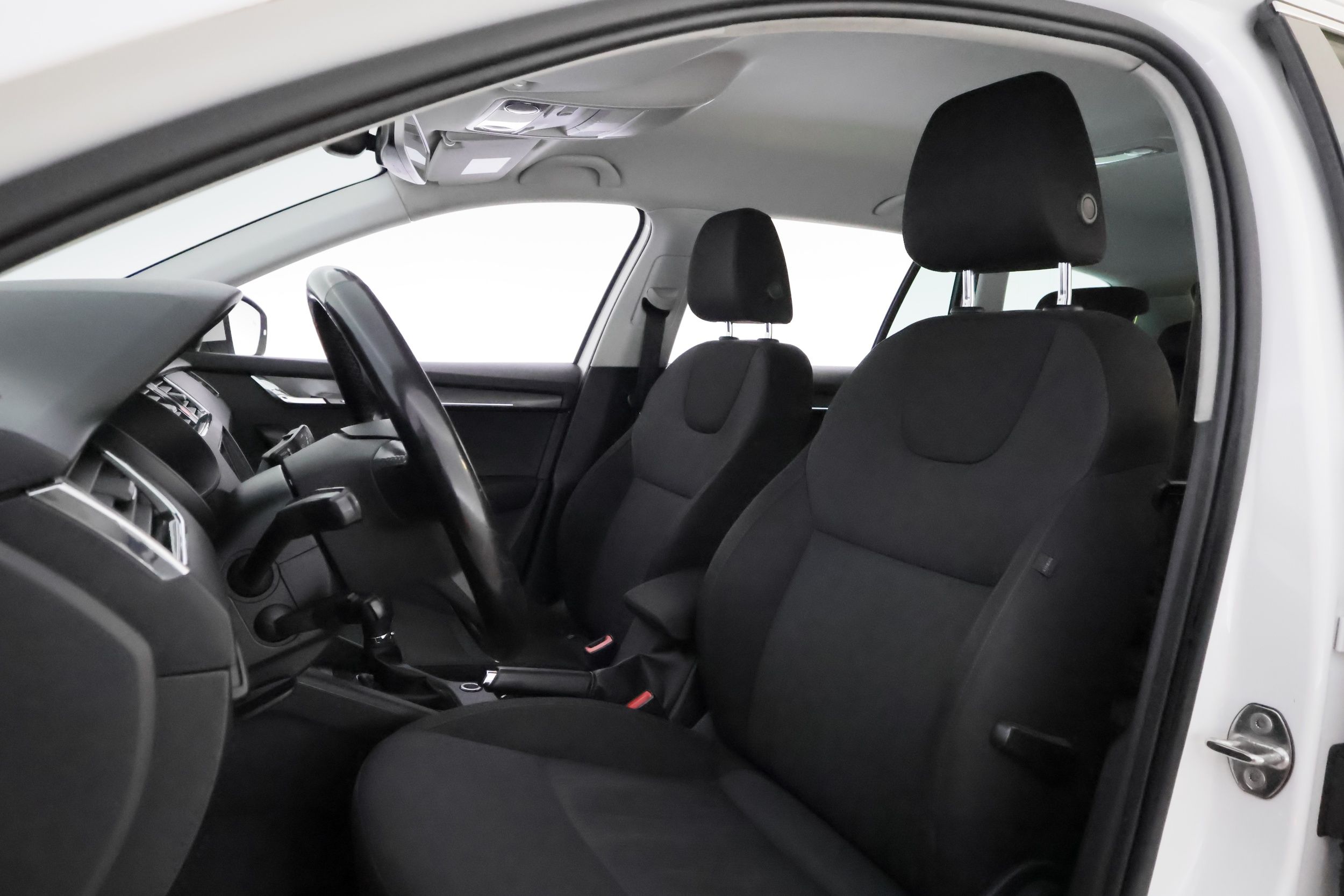 Renault Clio E-TECH Hybrid Techno 2023, kuva 7/60