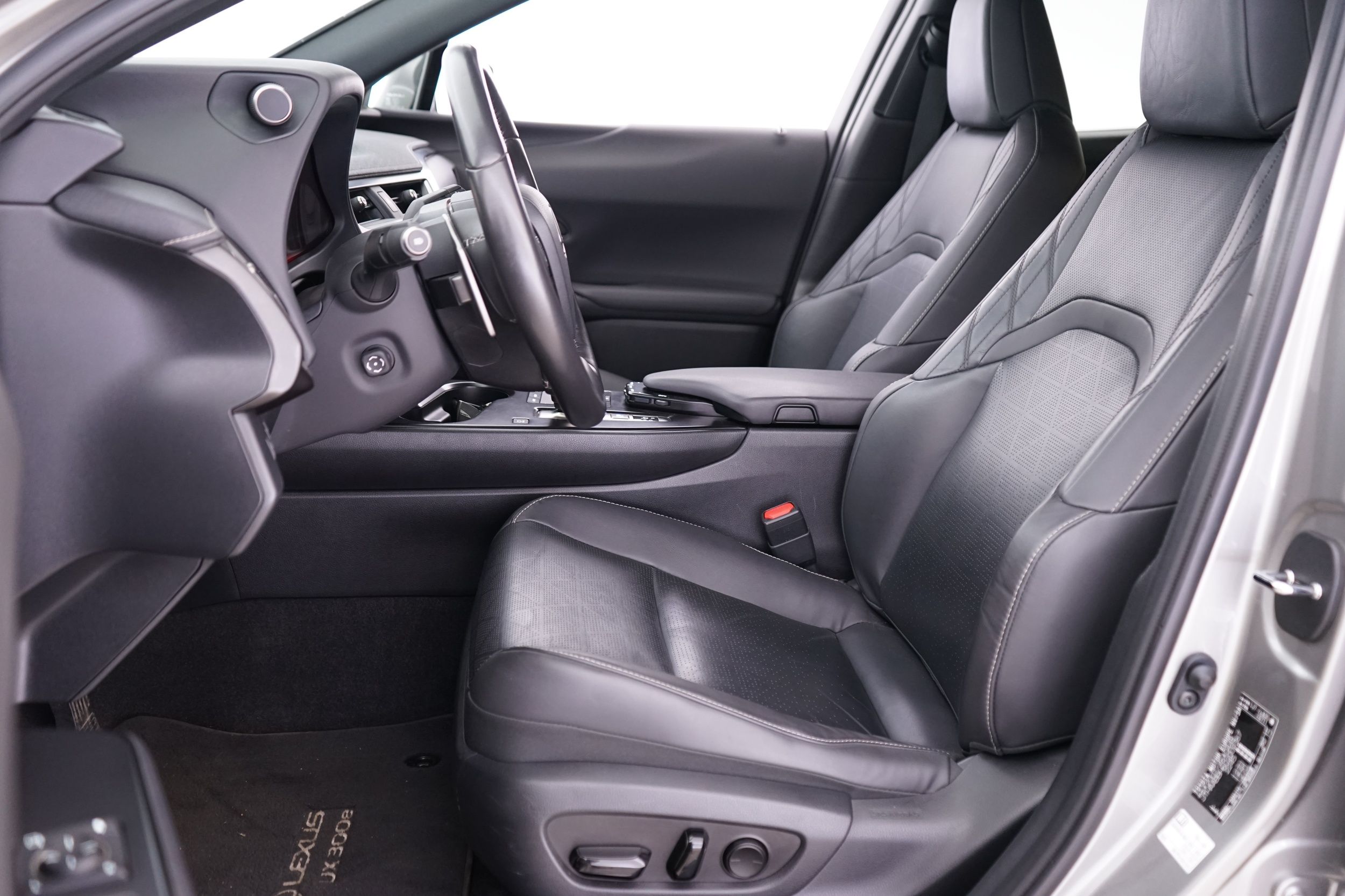 Lexus UX 300e Luxury 2023, kuva 7/25