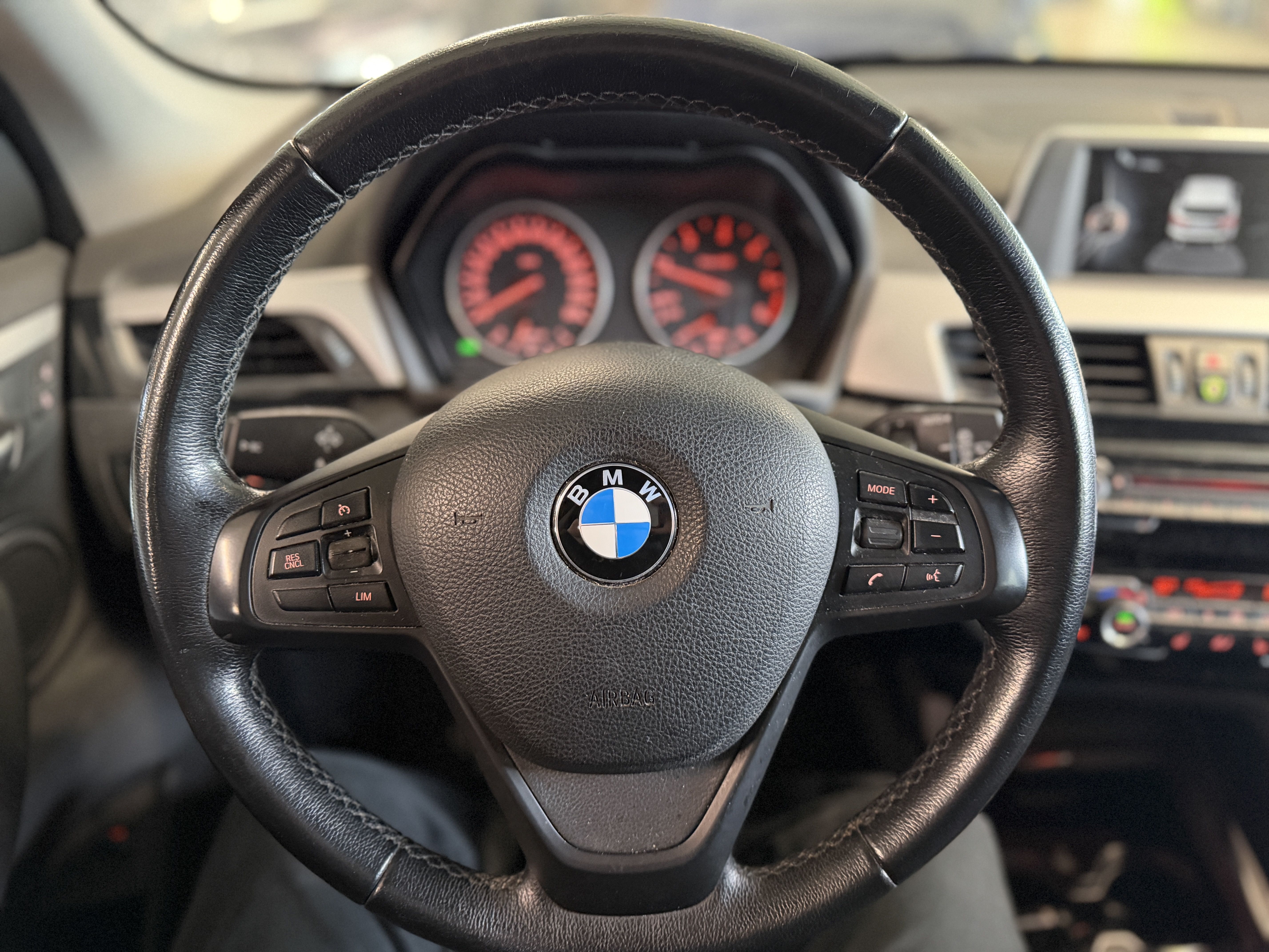 BMW X1 F48 sDrive18d Business 2017, kuva 7/13