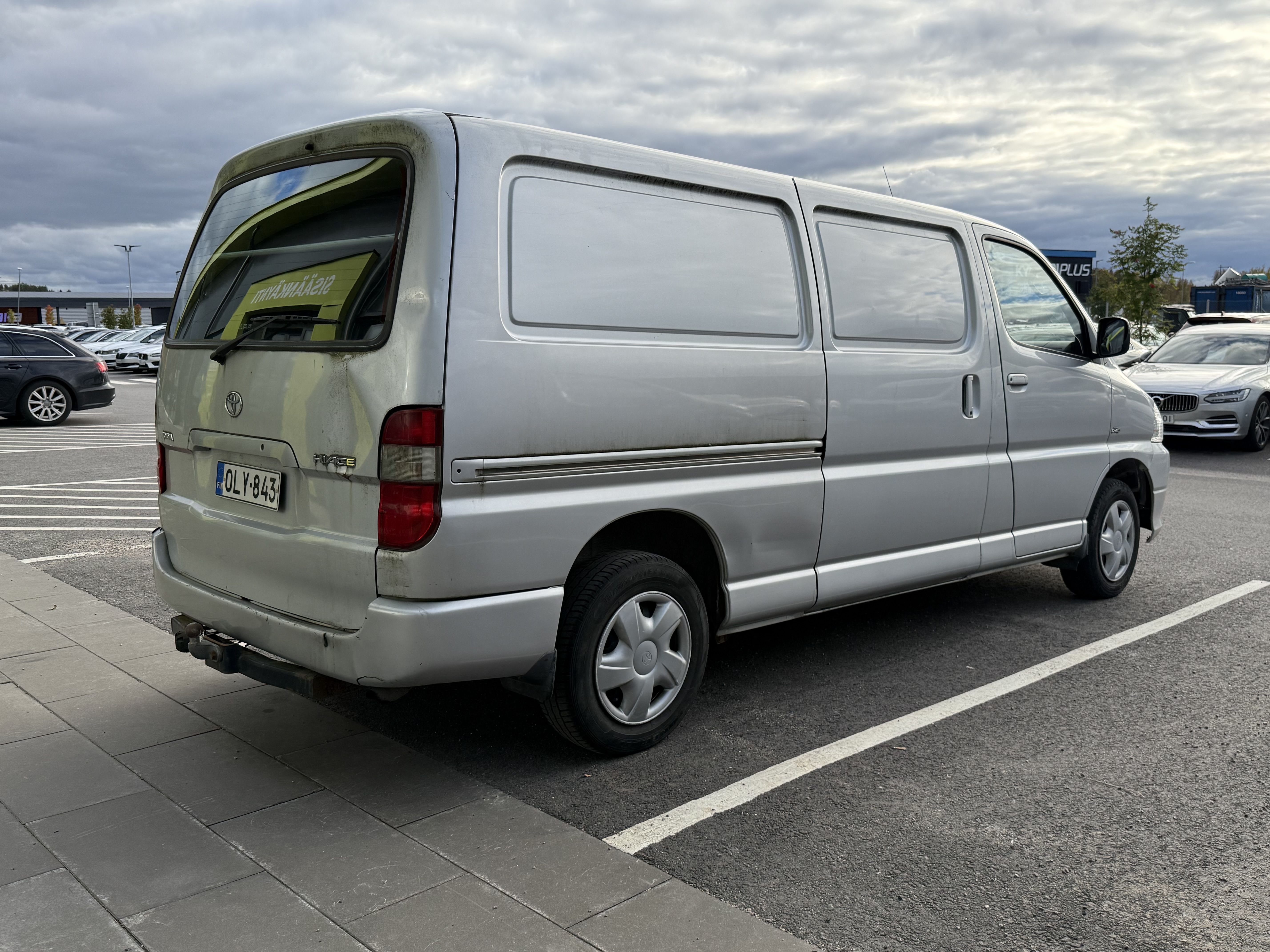 Toyota Hiace 2.5D-4D 2007, kuva 6/6