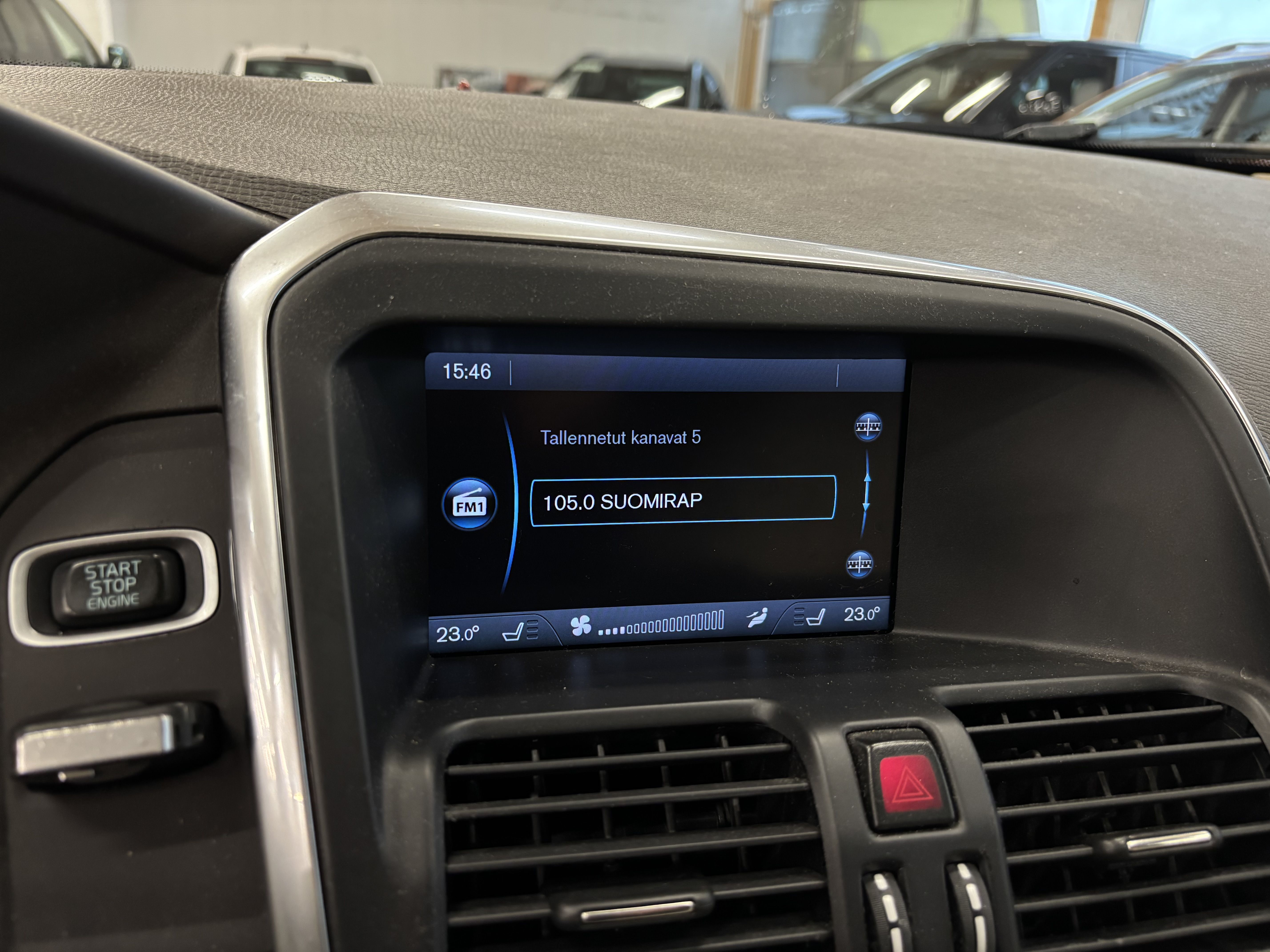 Volvo XC60 D5 AWD Summum Business aut 2012, kuva 7/10
