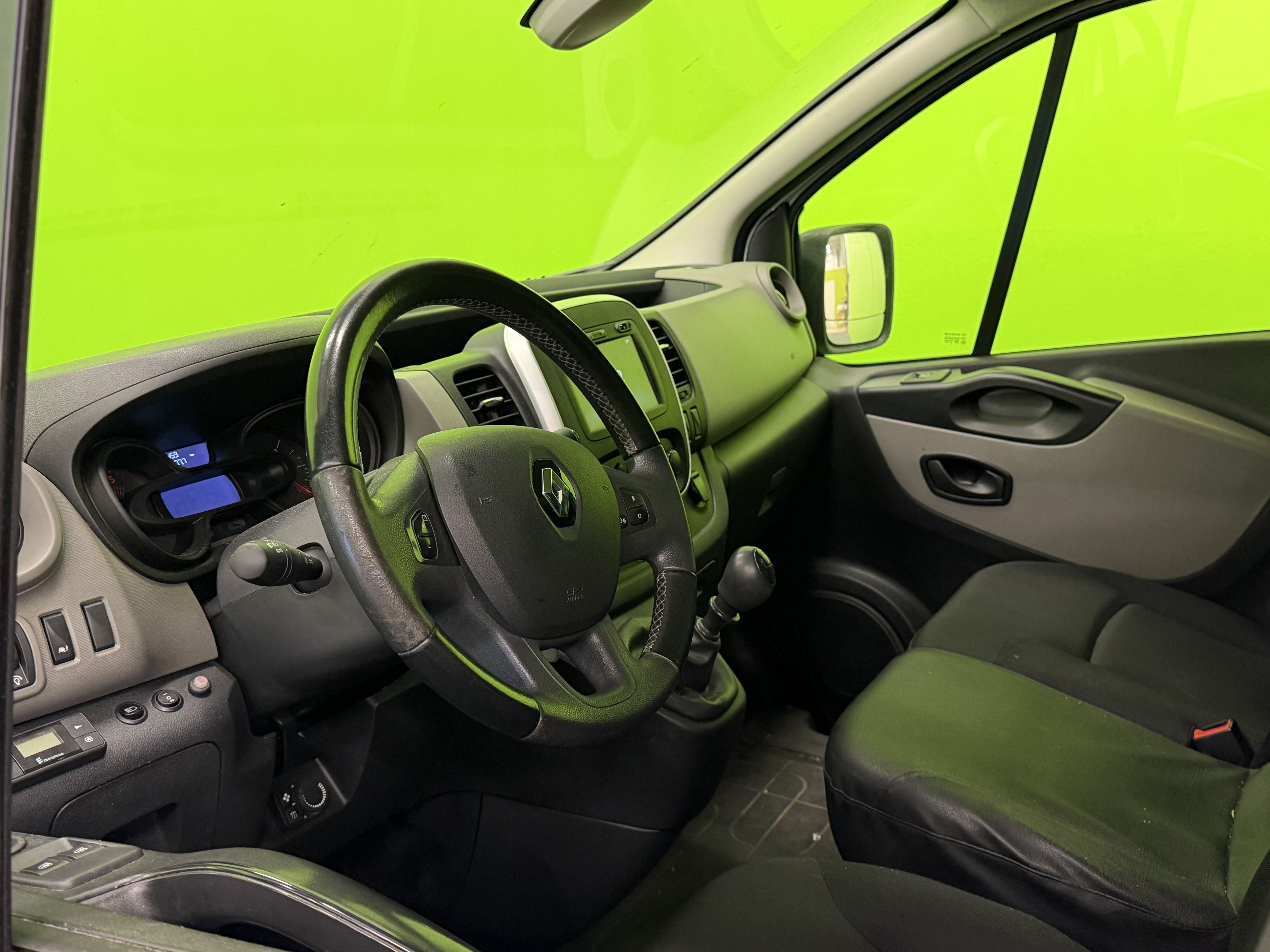 Renault Trafic 2019, kuva 6/8