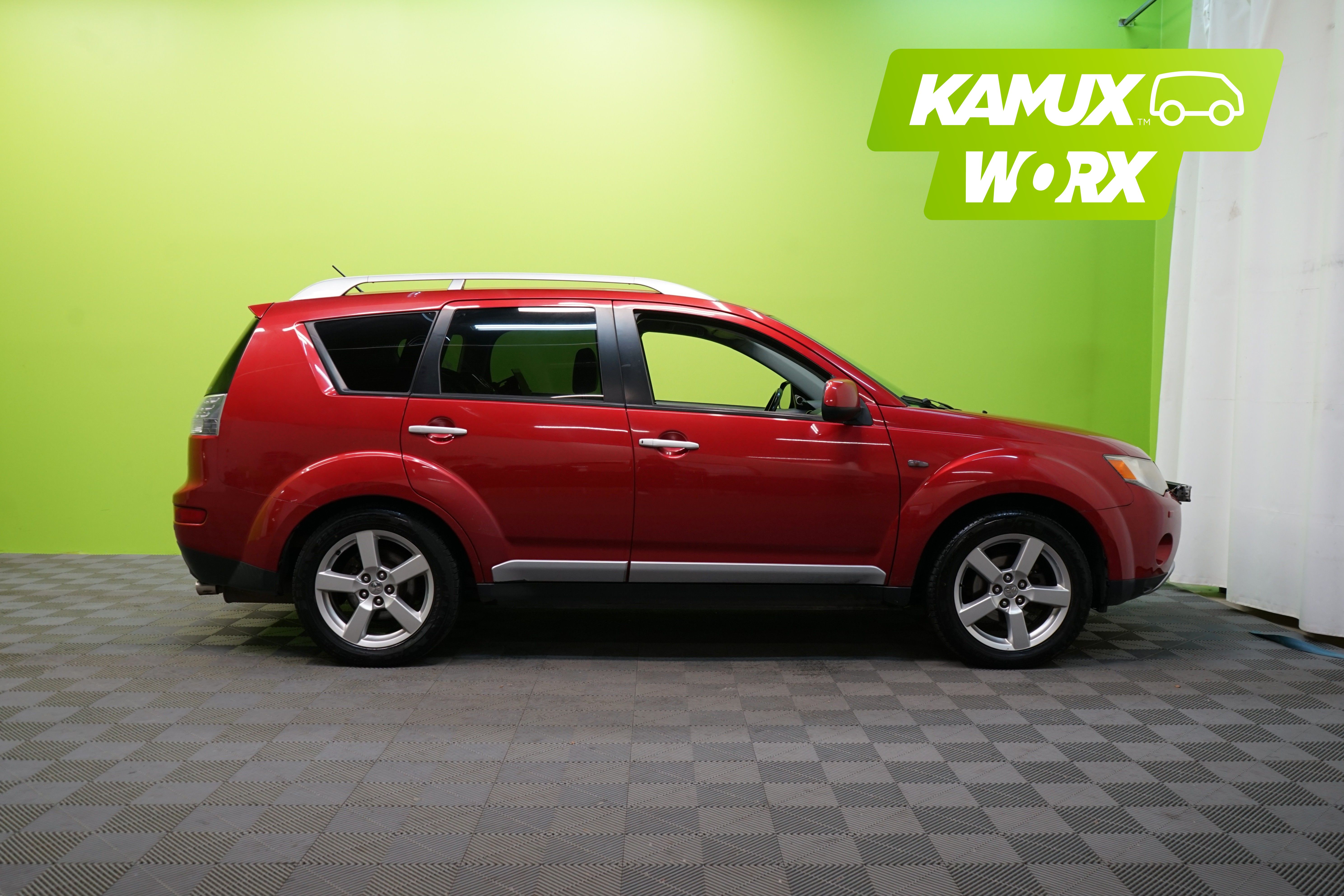Mitsubishi Outlander 2.2 DI-D Intense 2008, kuva 2/23