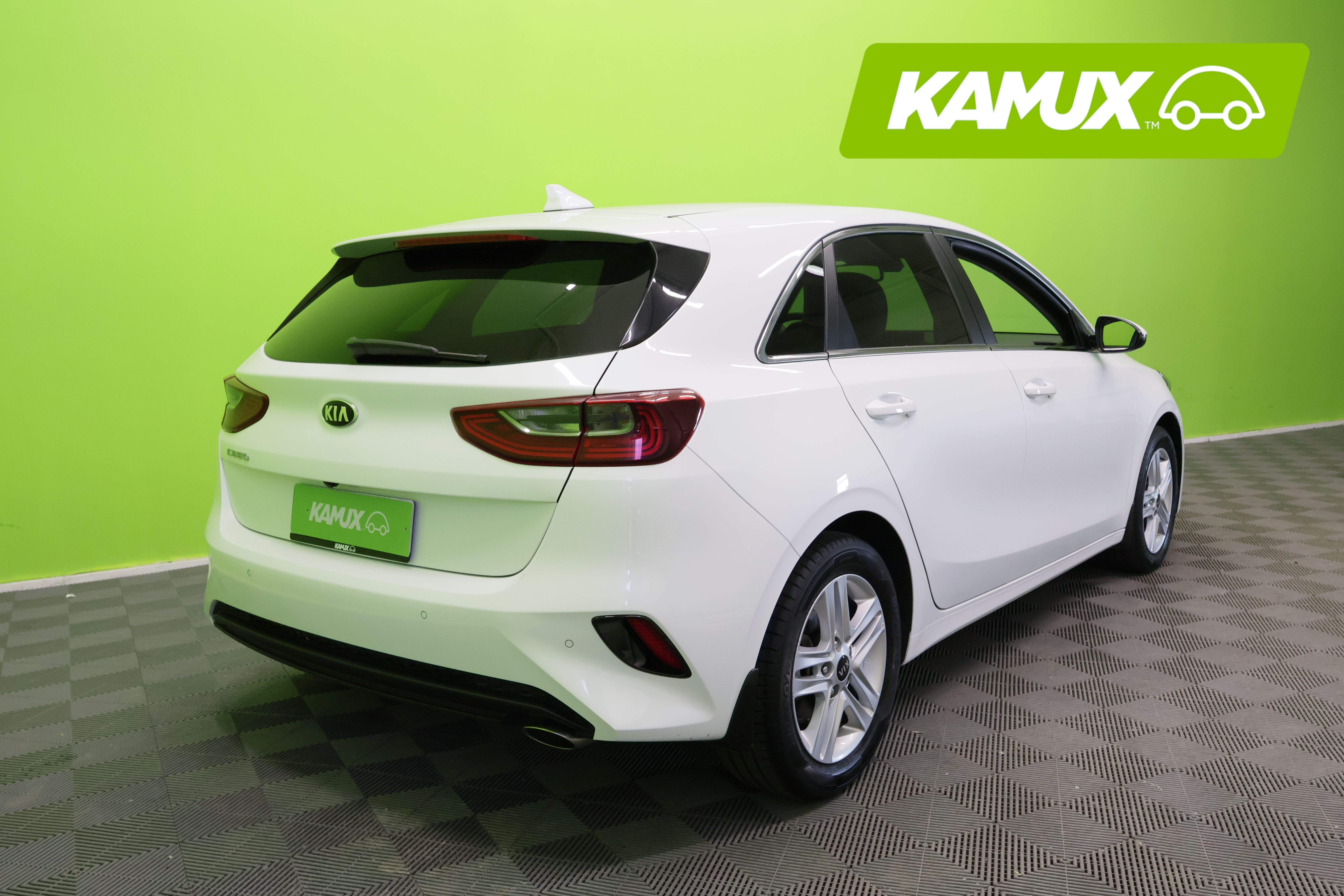 Kia Ceed 1,5 T-GDI 160hv A 2021, kuva 3/23