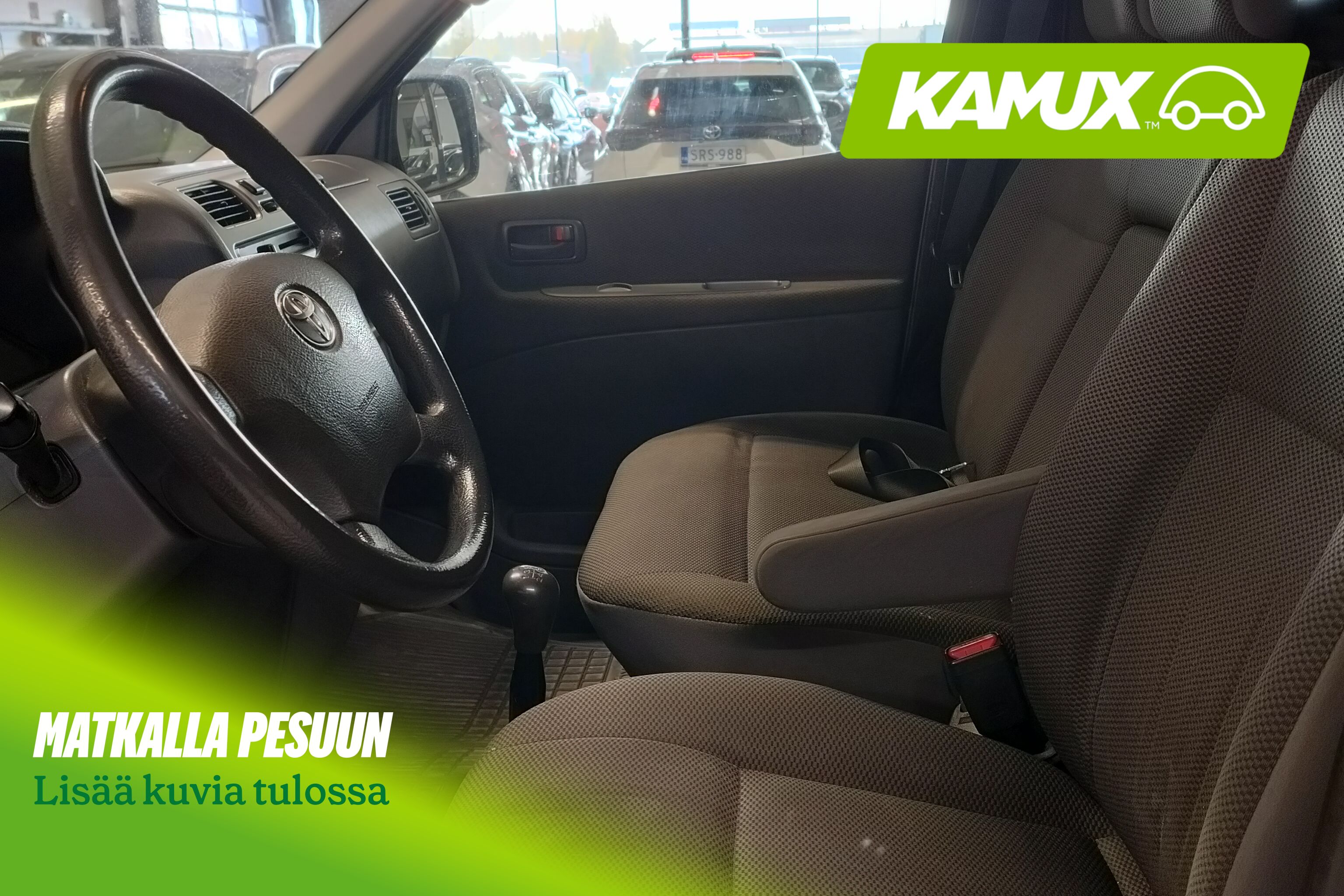 Toyota Hiace 2,5 D-4D 117 5ov 4WD pitkä 2010, photo 5/6