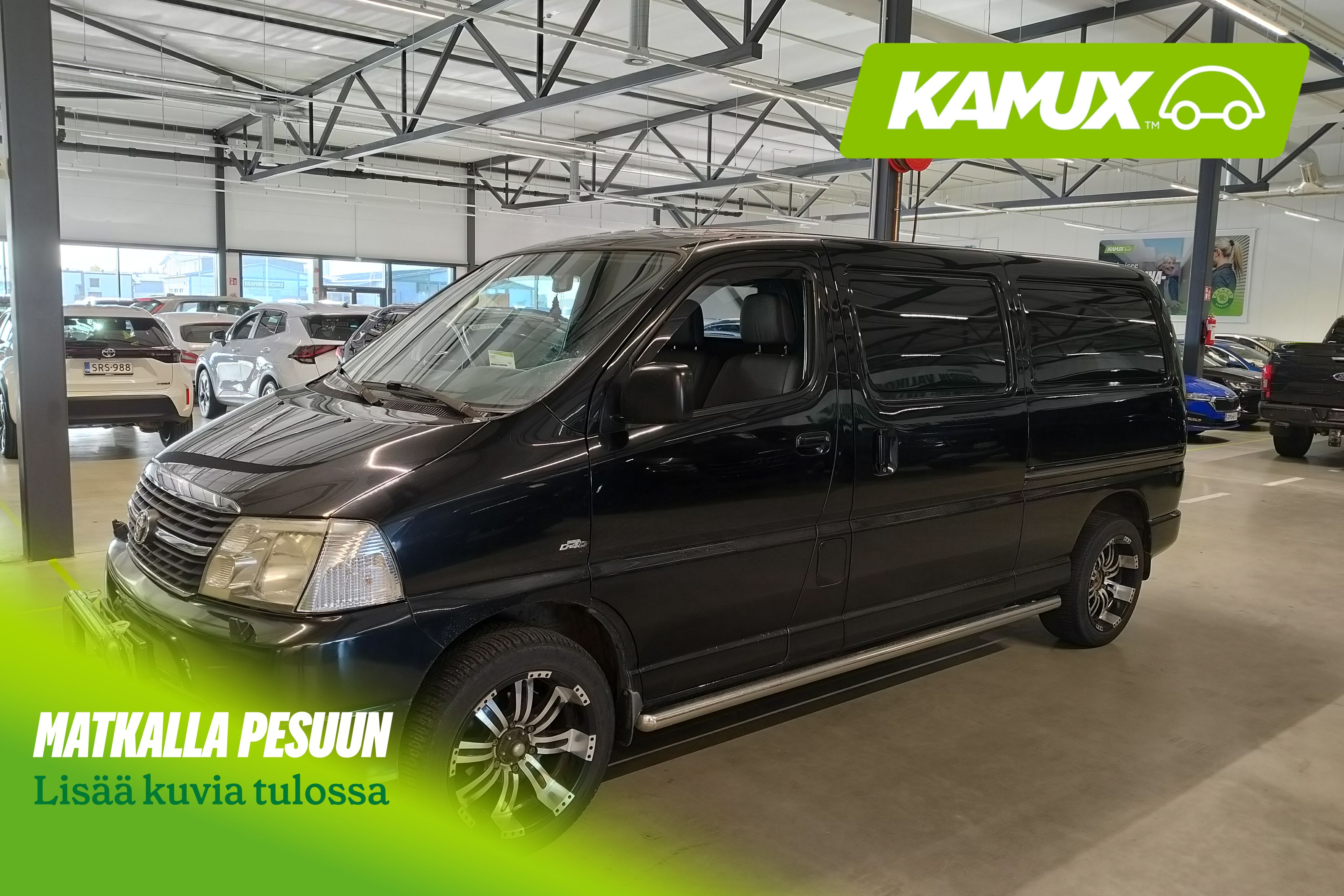 Toyota Hiace 2,5 D-4D 117 5ov 4WD pitkä 2010, photo 2/6