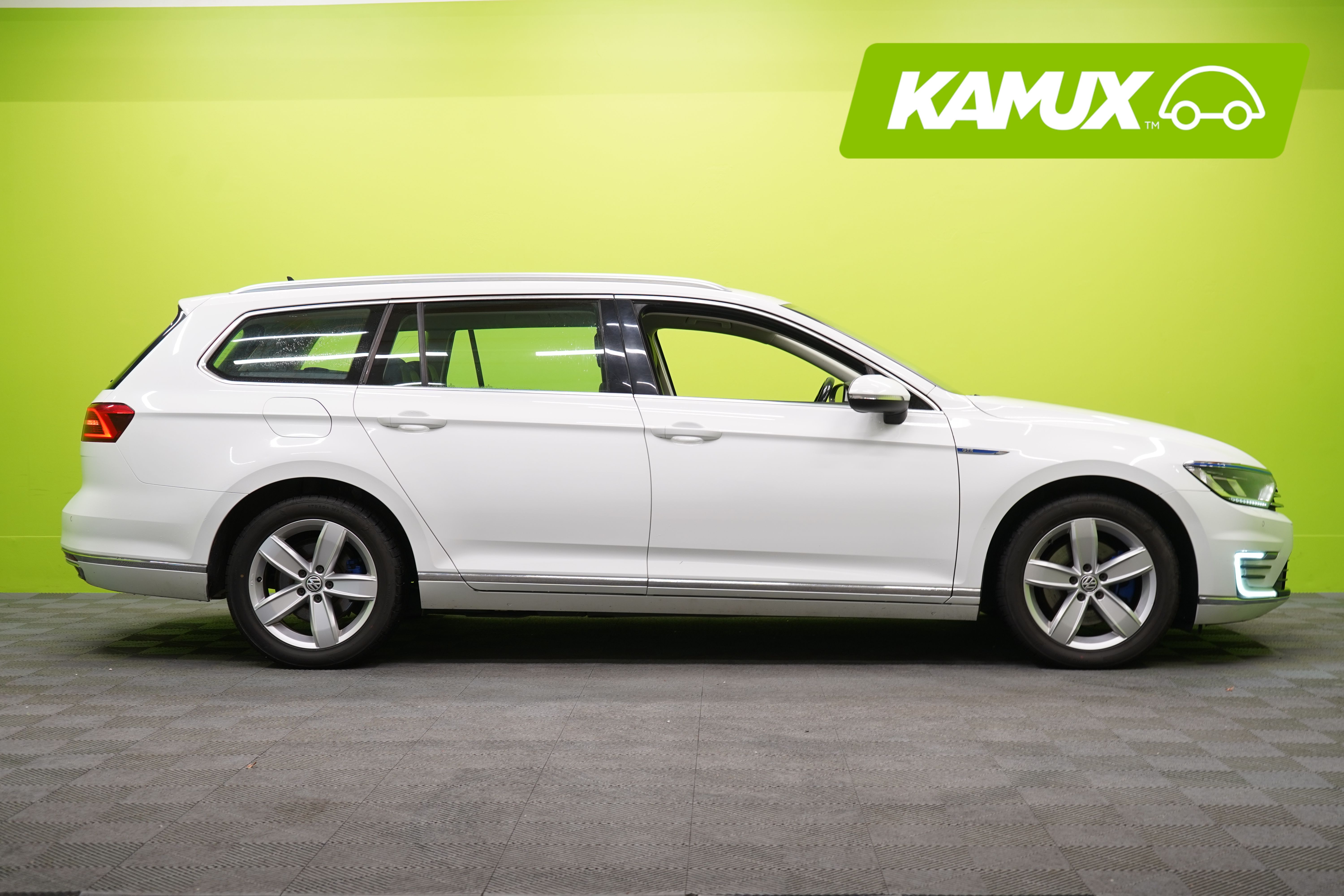 Volkswagen Passat 2016, kuva 2/57