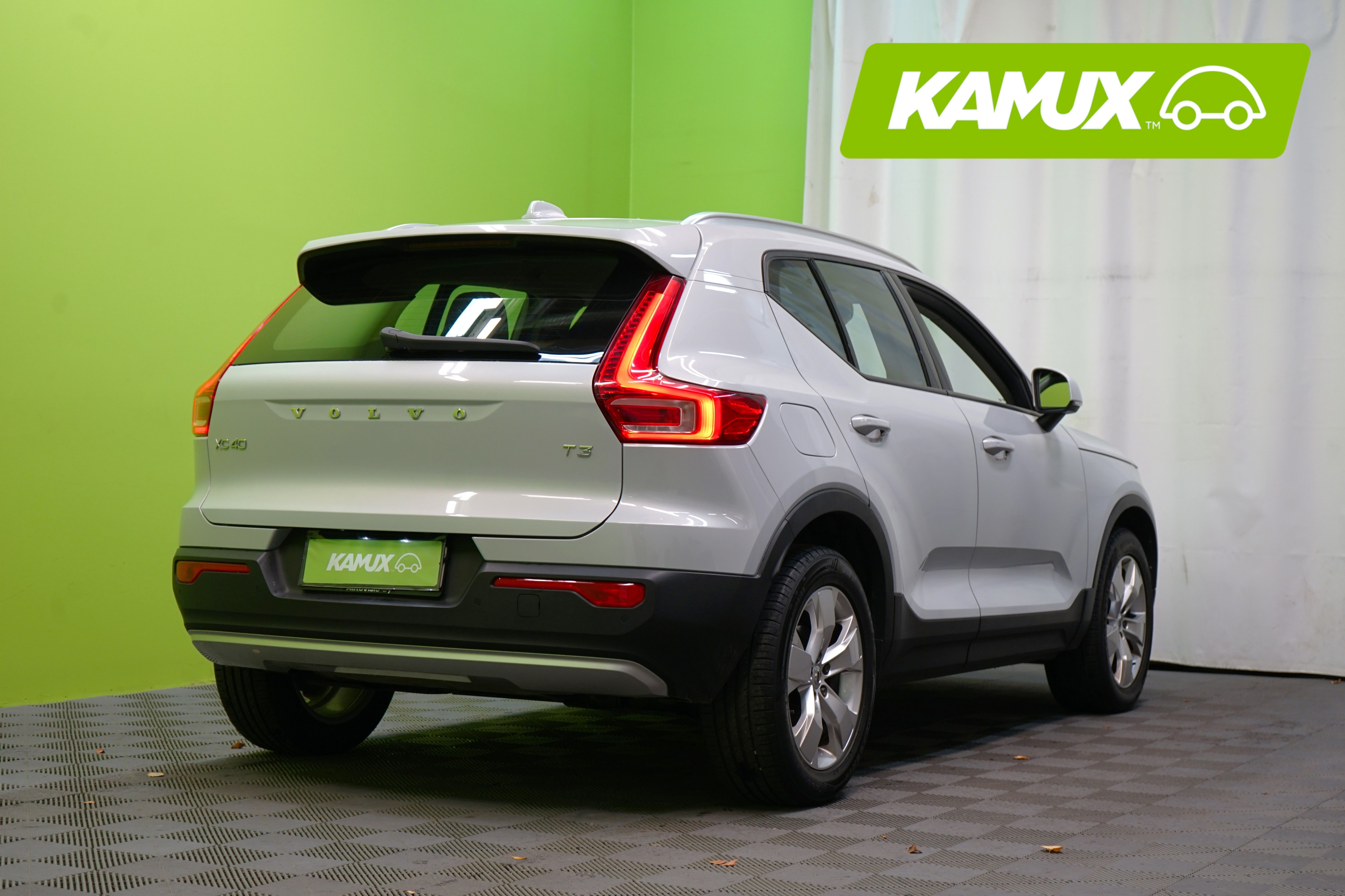 Volvo XC40 T3 Momentum aut 2021, kuva 3/27