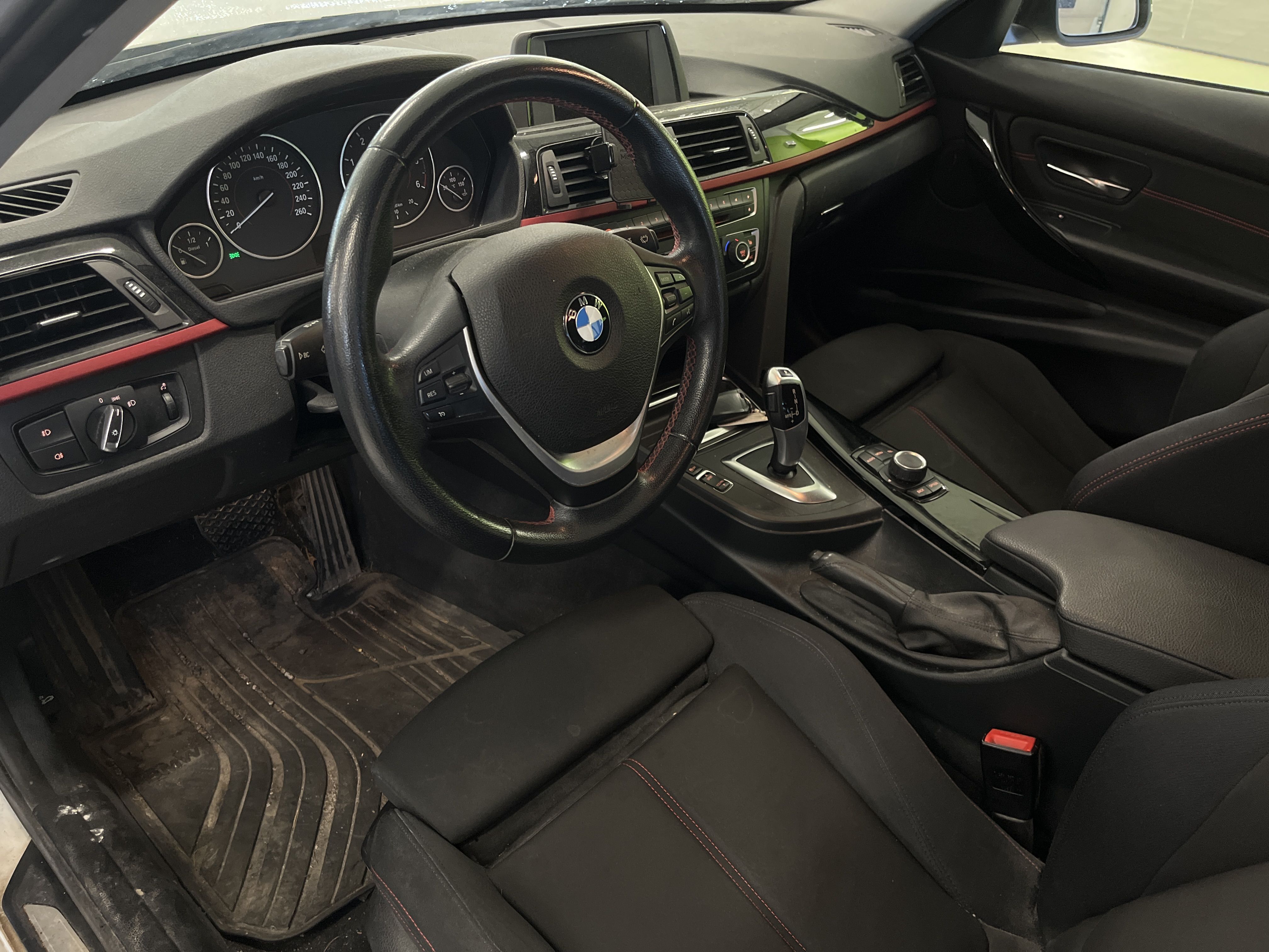 BMW 316 2014, kuva 3/3