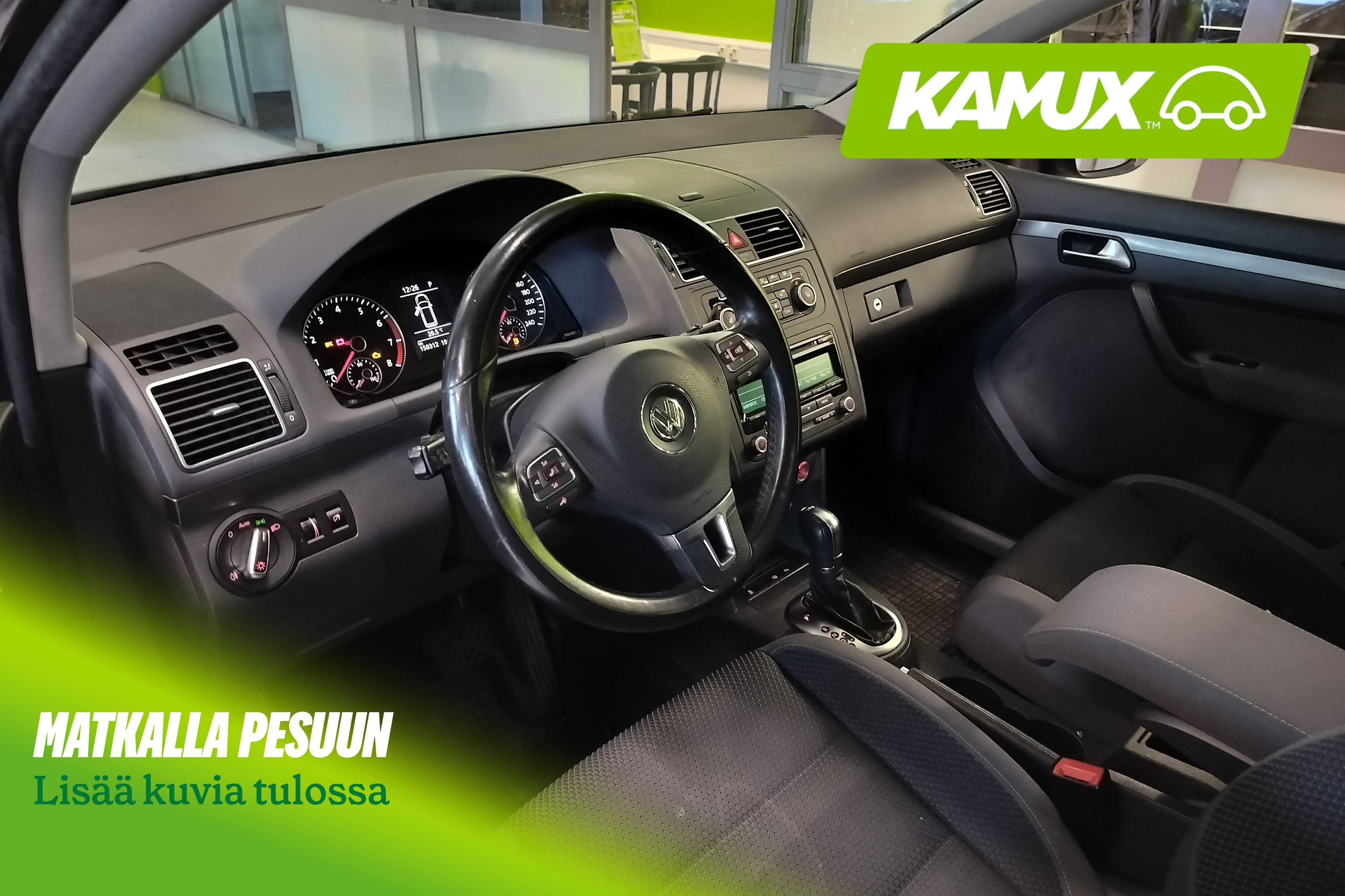 Volkswagen Touran 2012, kuva 3/3