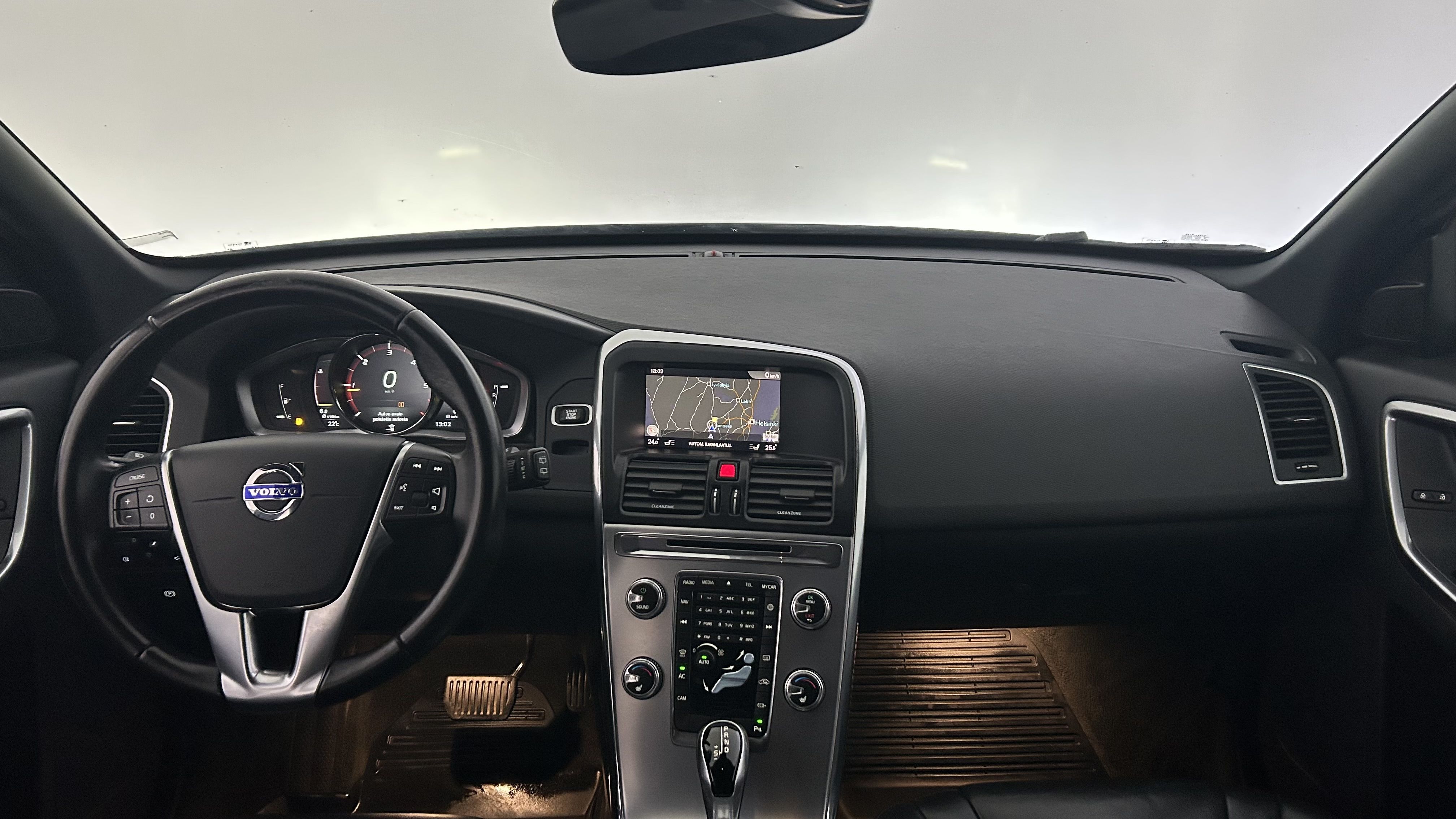 Volvo XC60 2017, kuva 7/27