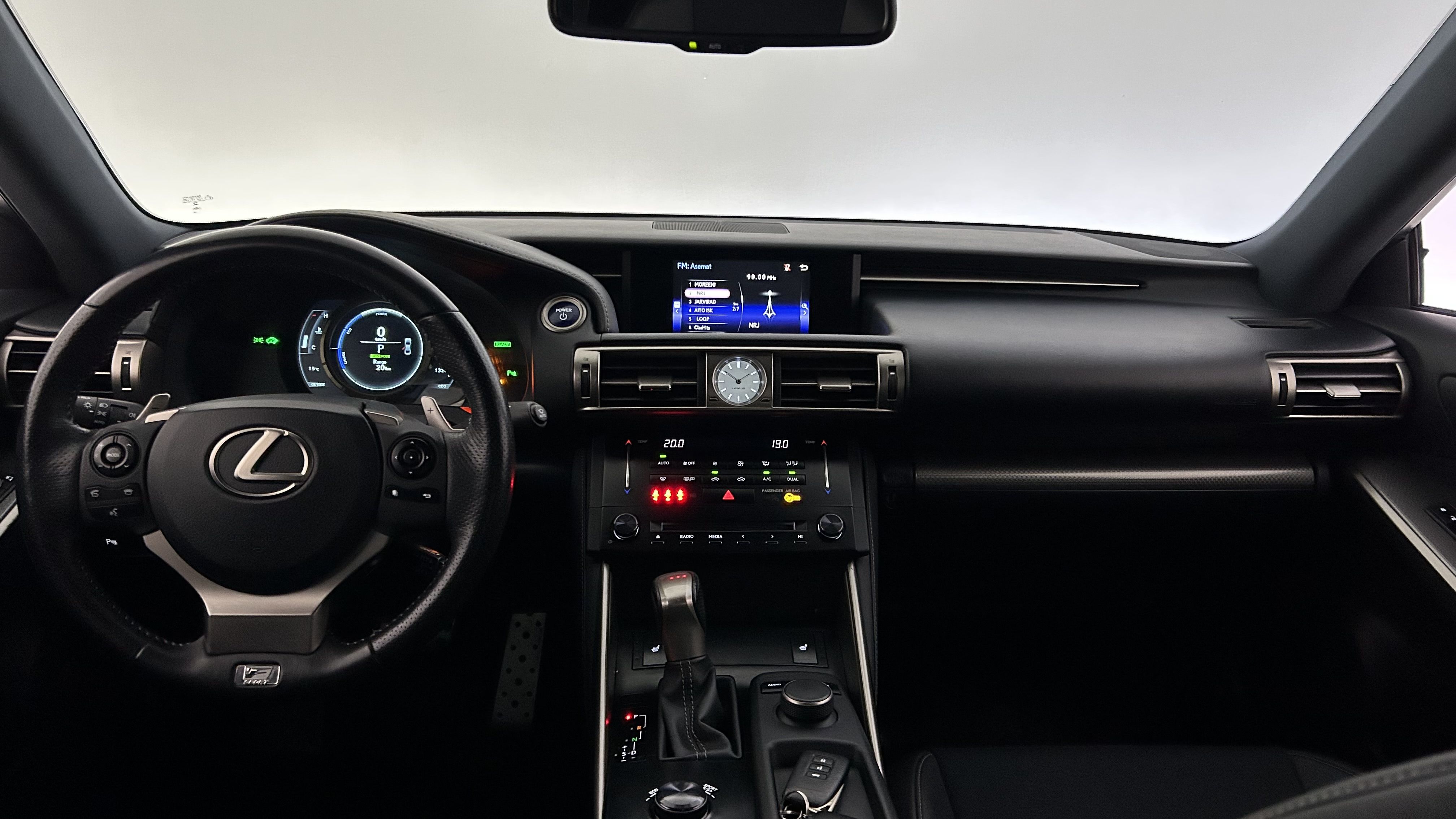 Lexus IS 300h F Sport 2015, kuva 7/23