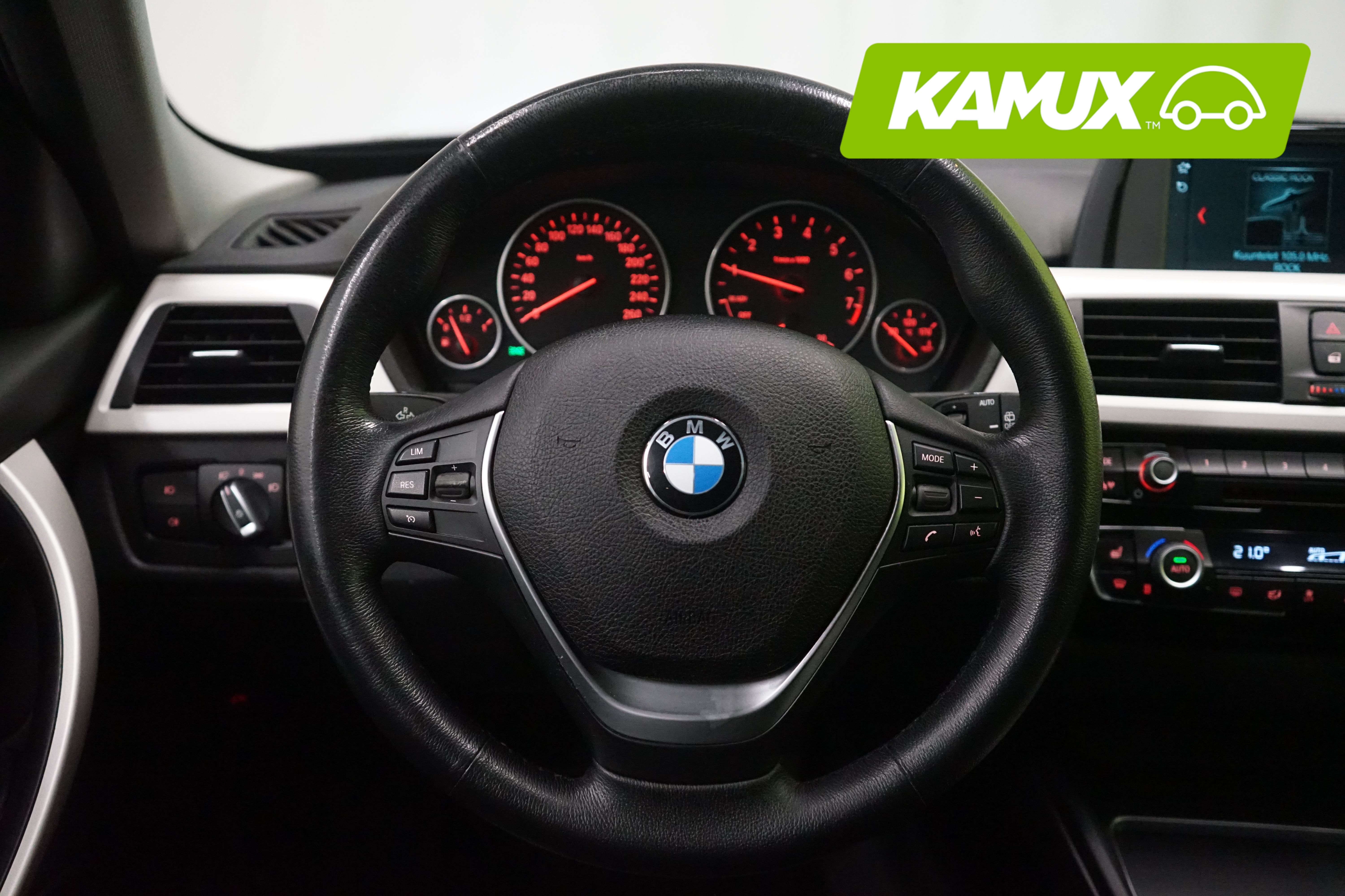 BMW 320 2018, kuva 7/20