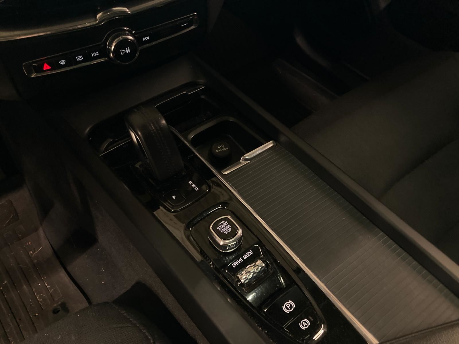 Volvo XC60 T8 TwE AWD Momentum aut 2020, photo 5/10