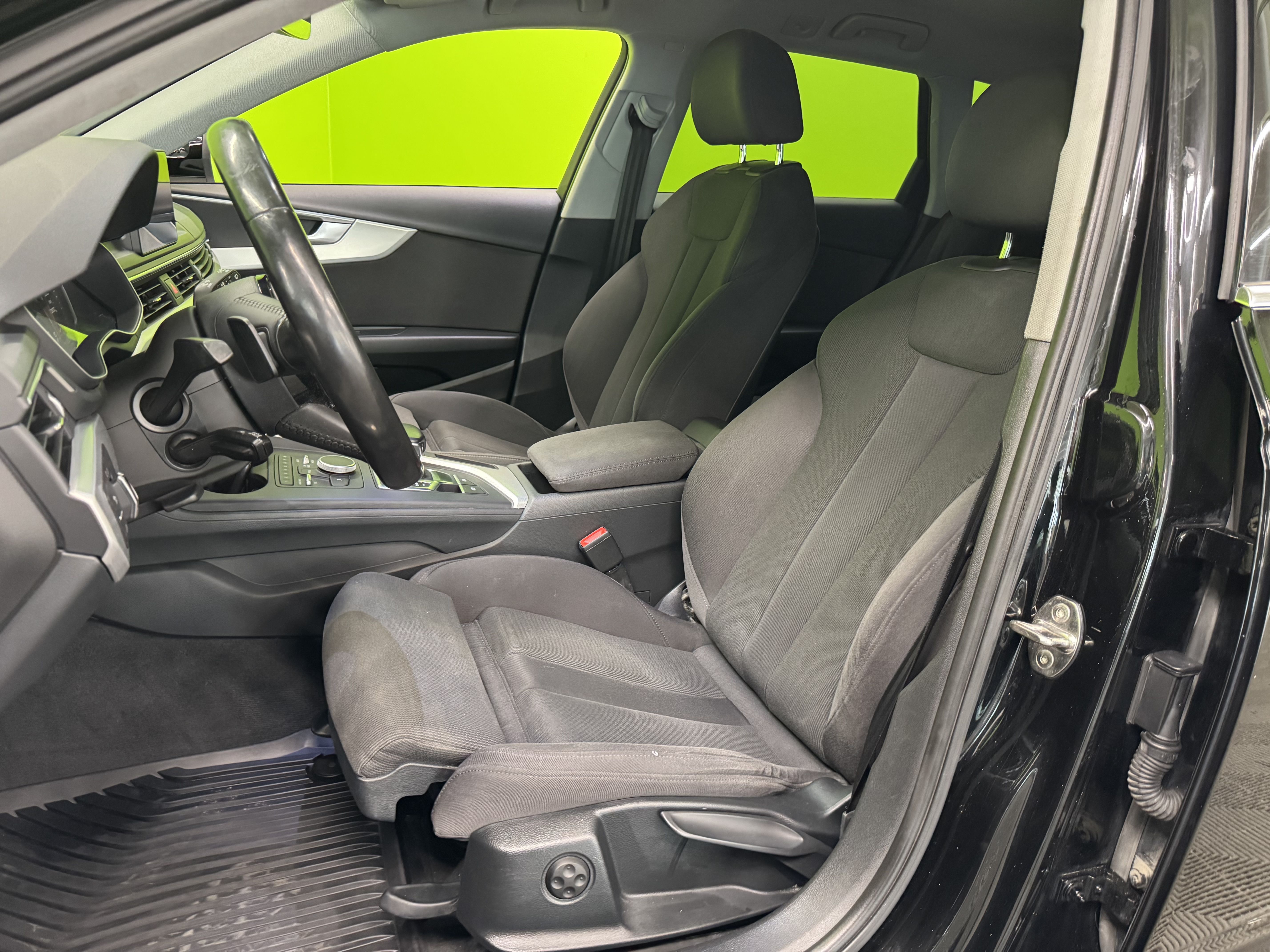 Audi A4 2016, kuva 7/23
