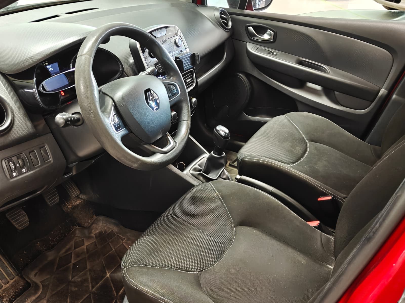 Renault Clio 2017, photo 3/3