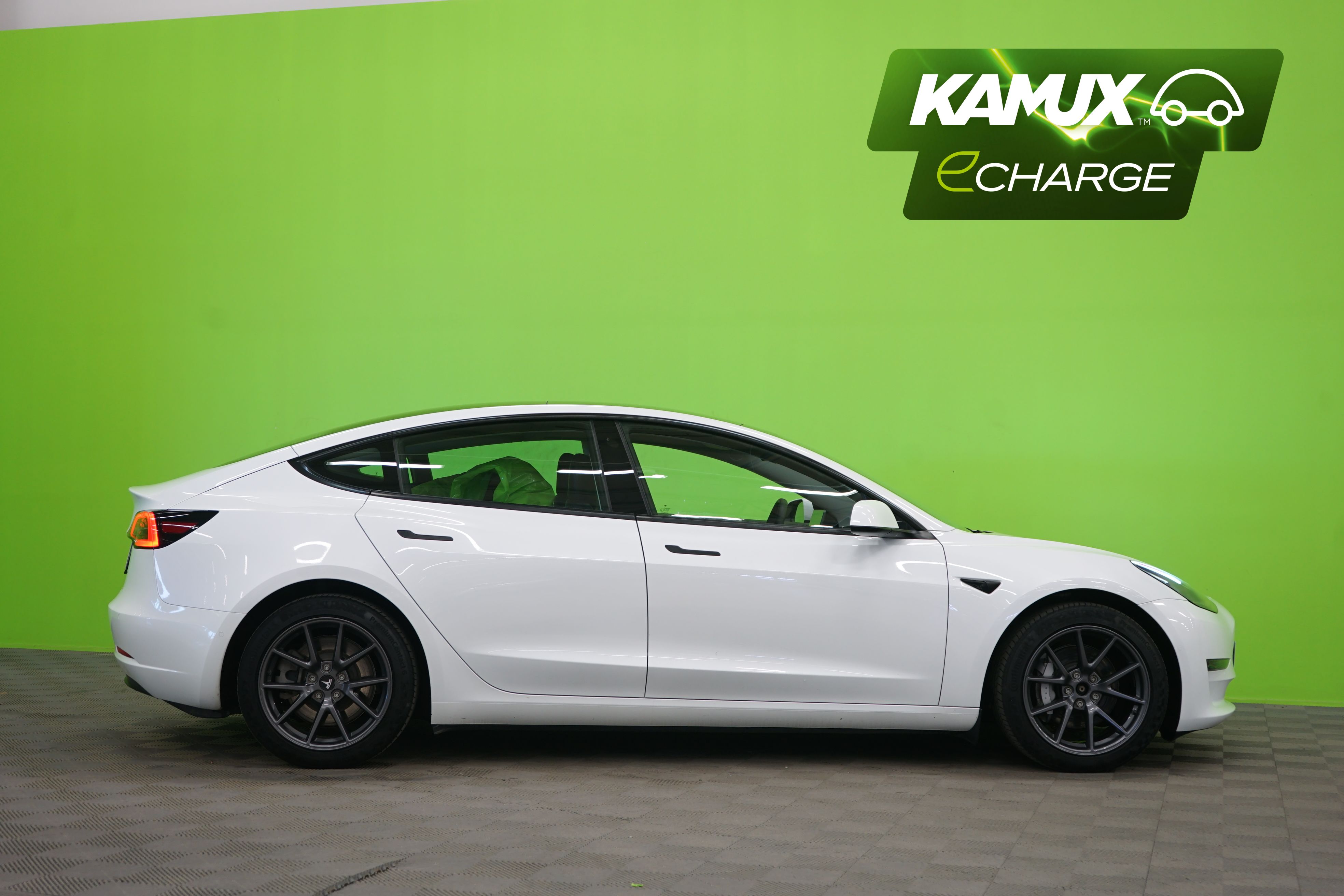 Tesla Model 3 Long Range Dual Motor AWD 2021, kuva 2/28