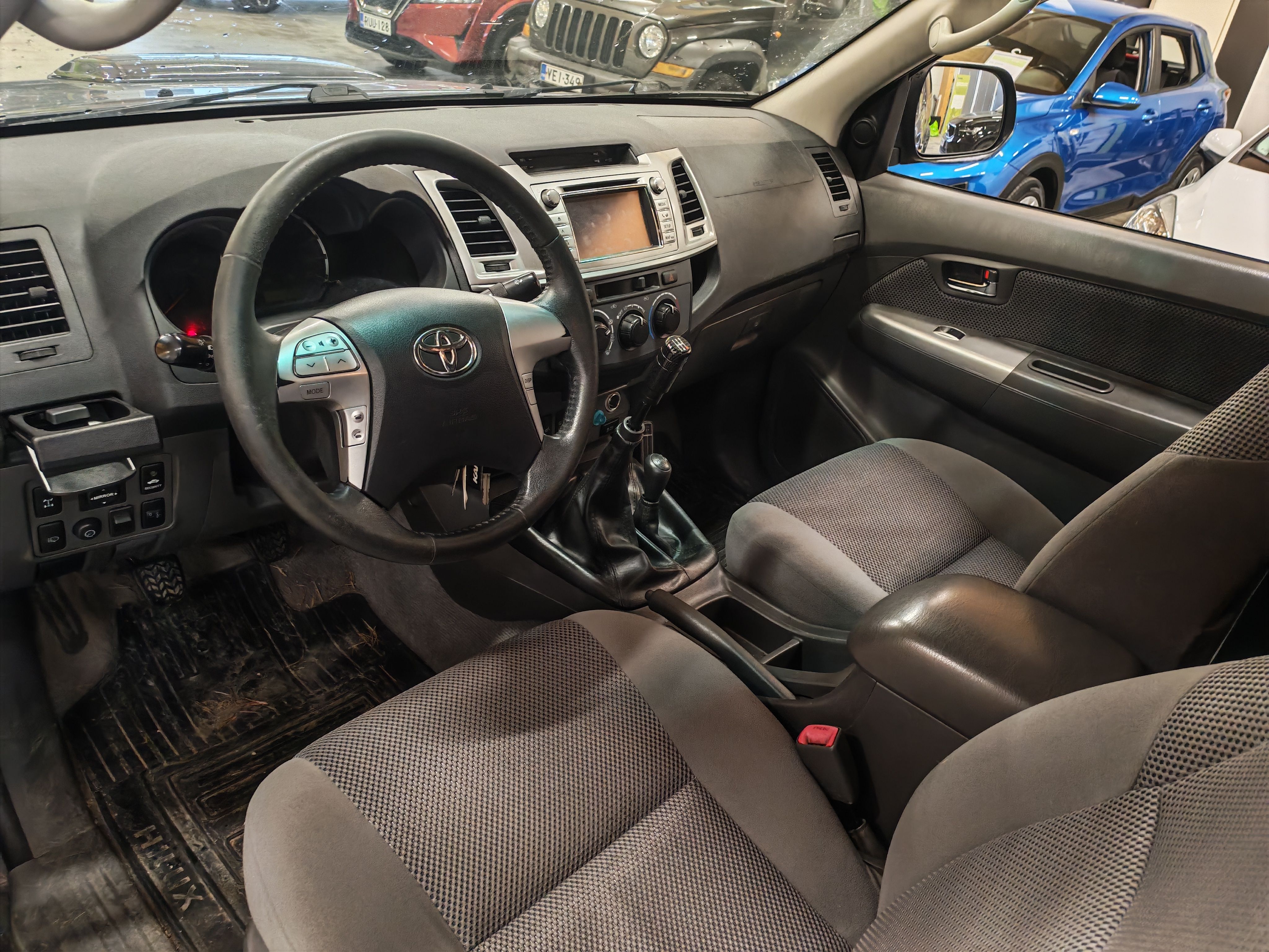 Toyota Hilux 2,5 D-4D 4x4 Single Cab 2012, kuva 3/3