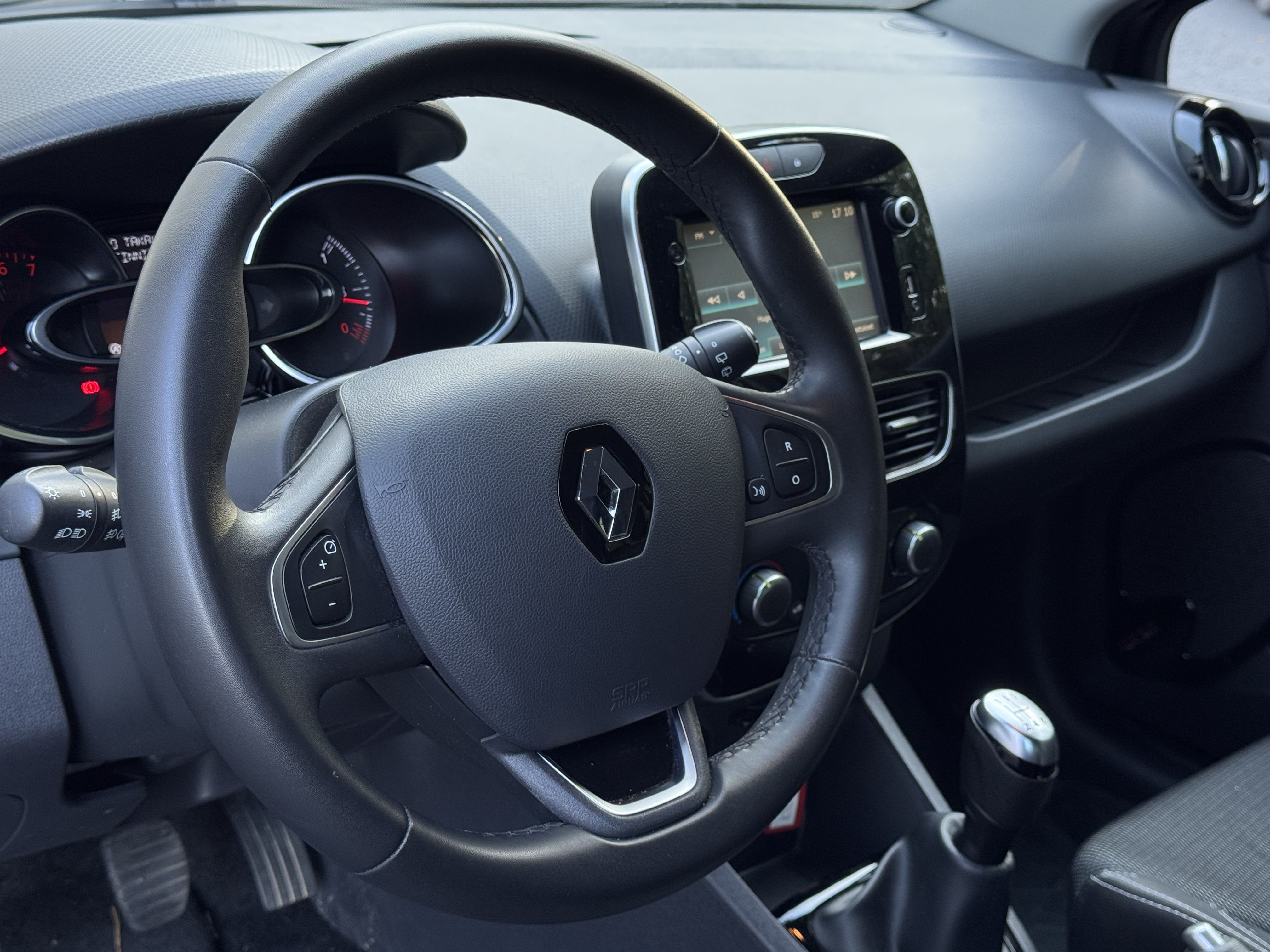 Renault Clio TCe 90 Fête 2018, kuva 2/3