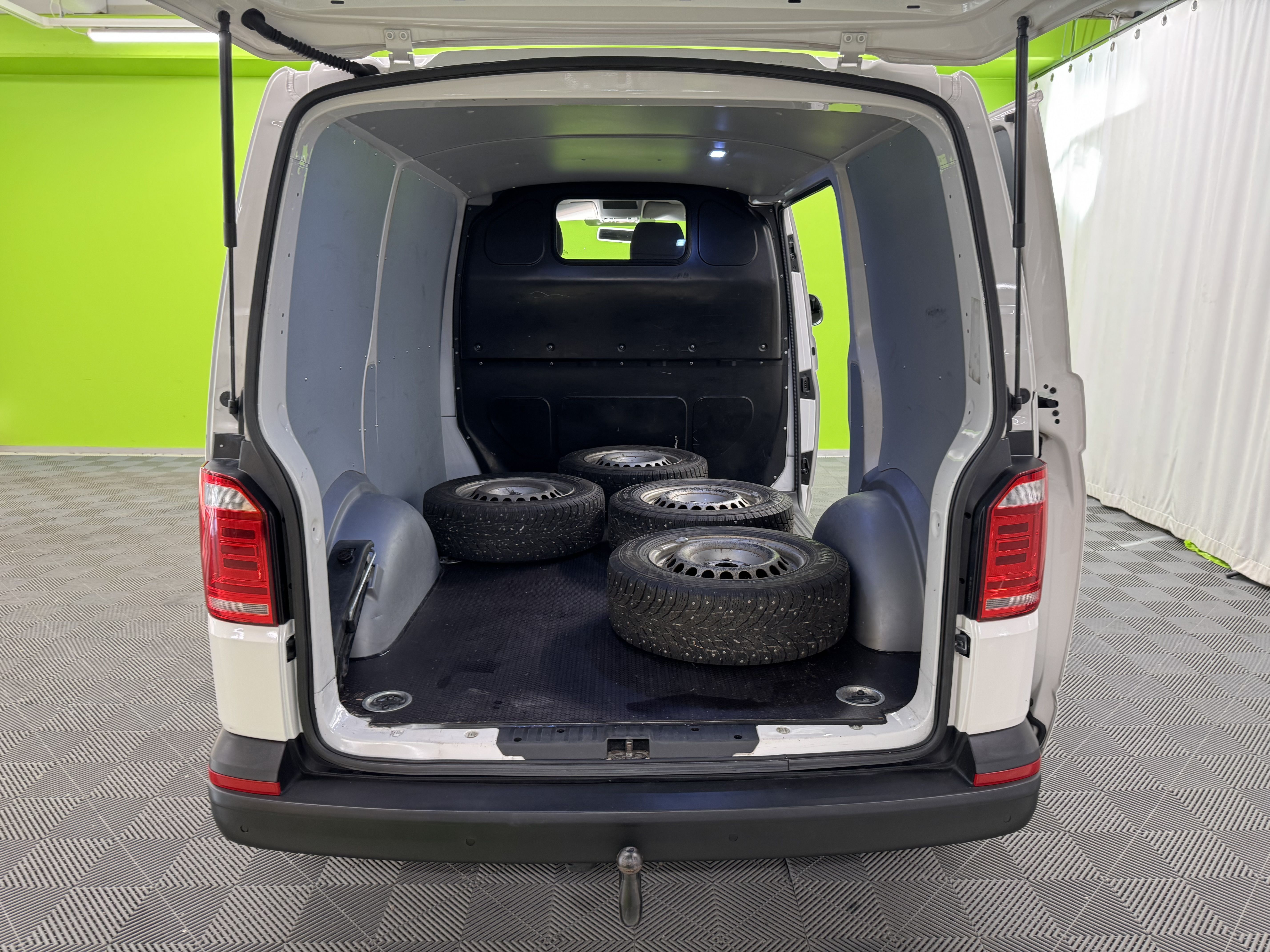 Volkswagen Transporter 2017, bild 6/17
