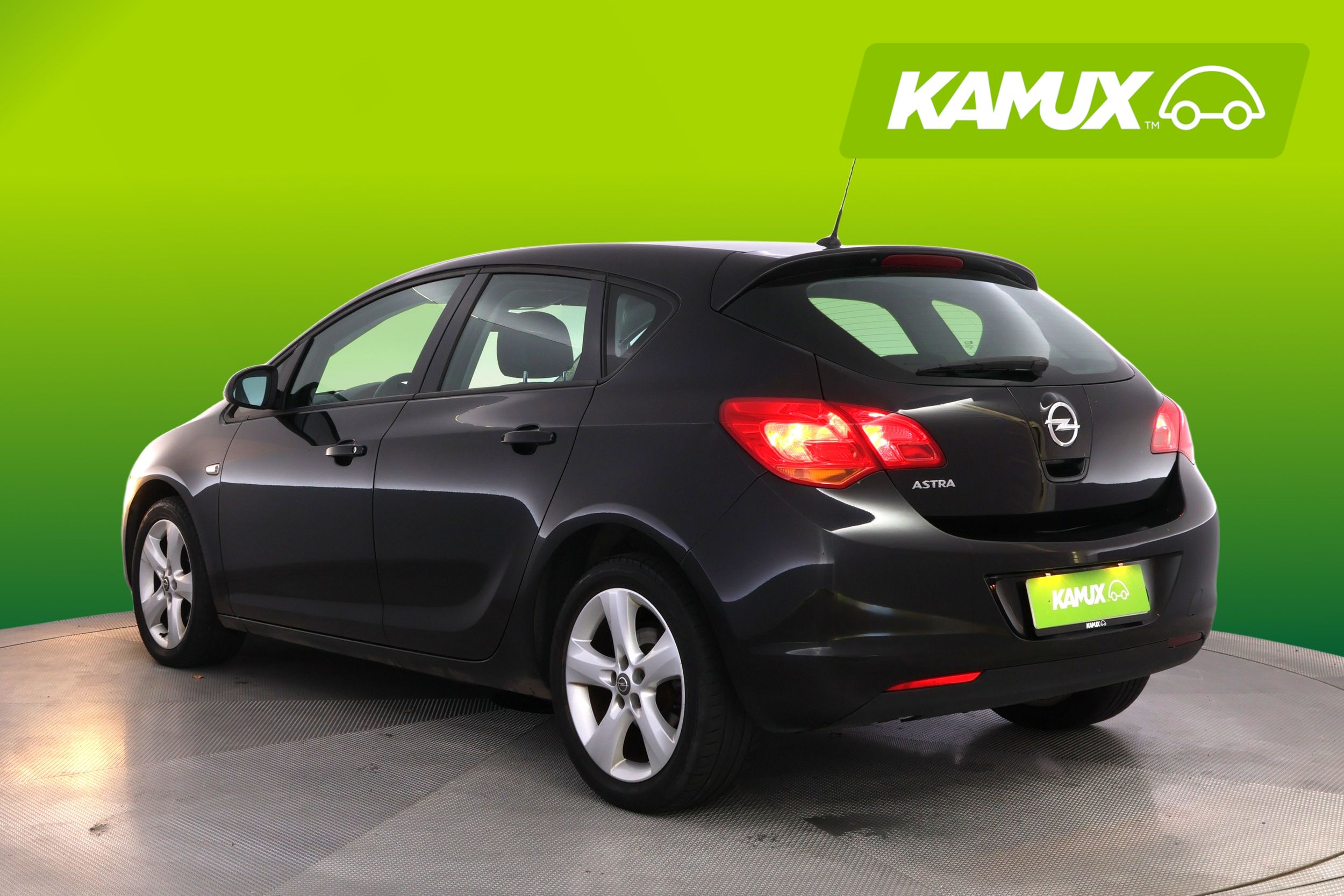 Opel Astra 2010, kuva 4/18