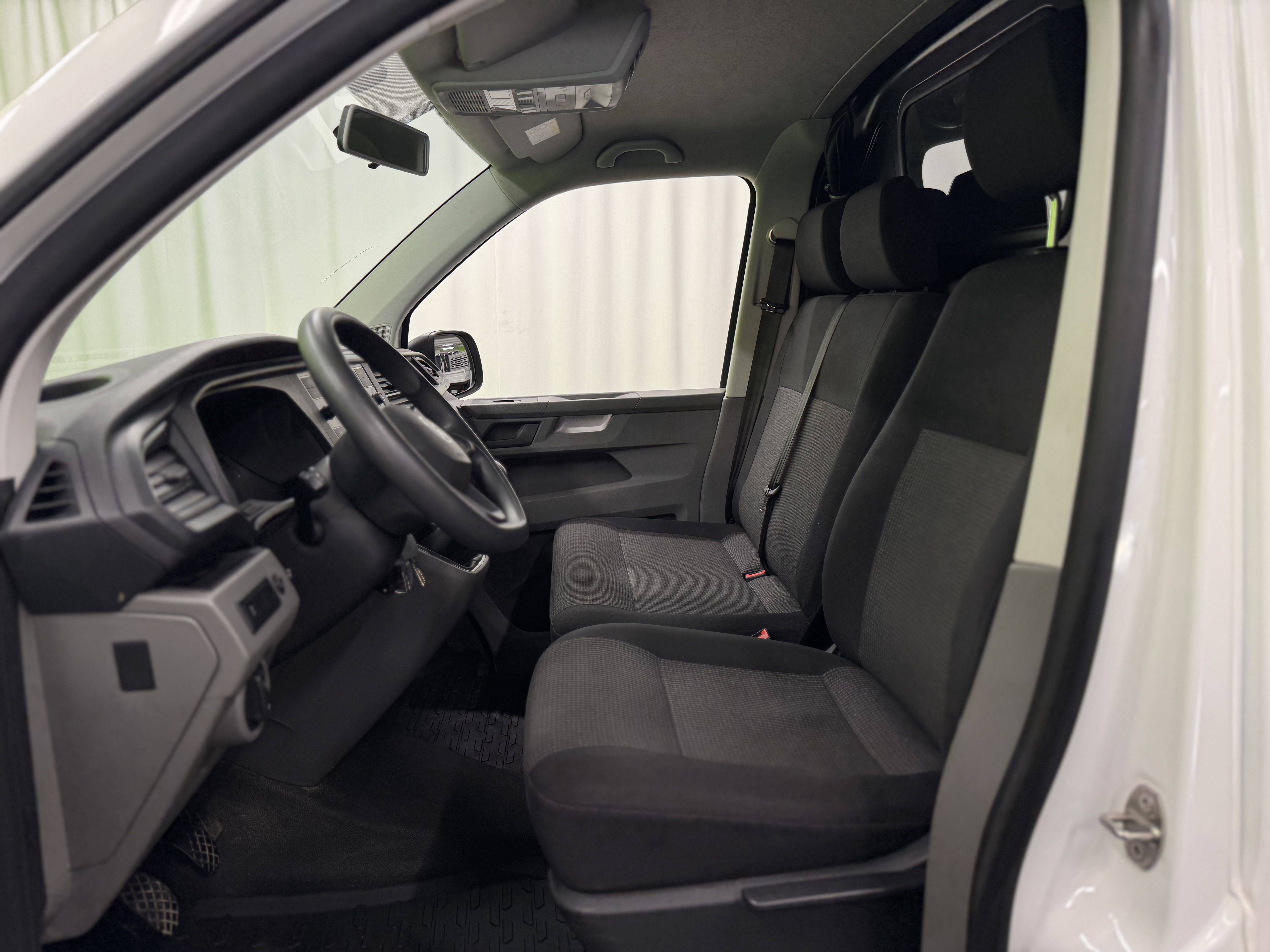 Volkswagen Transporter 2021, kuva 7/19