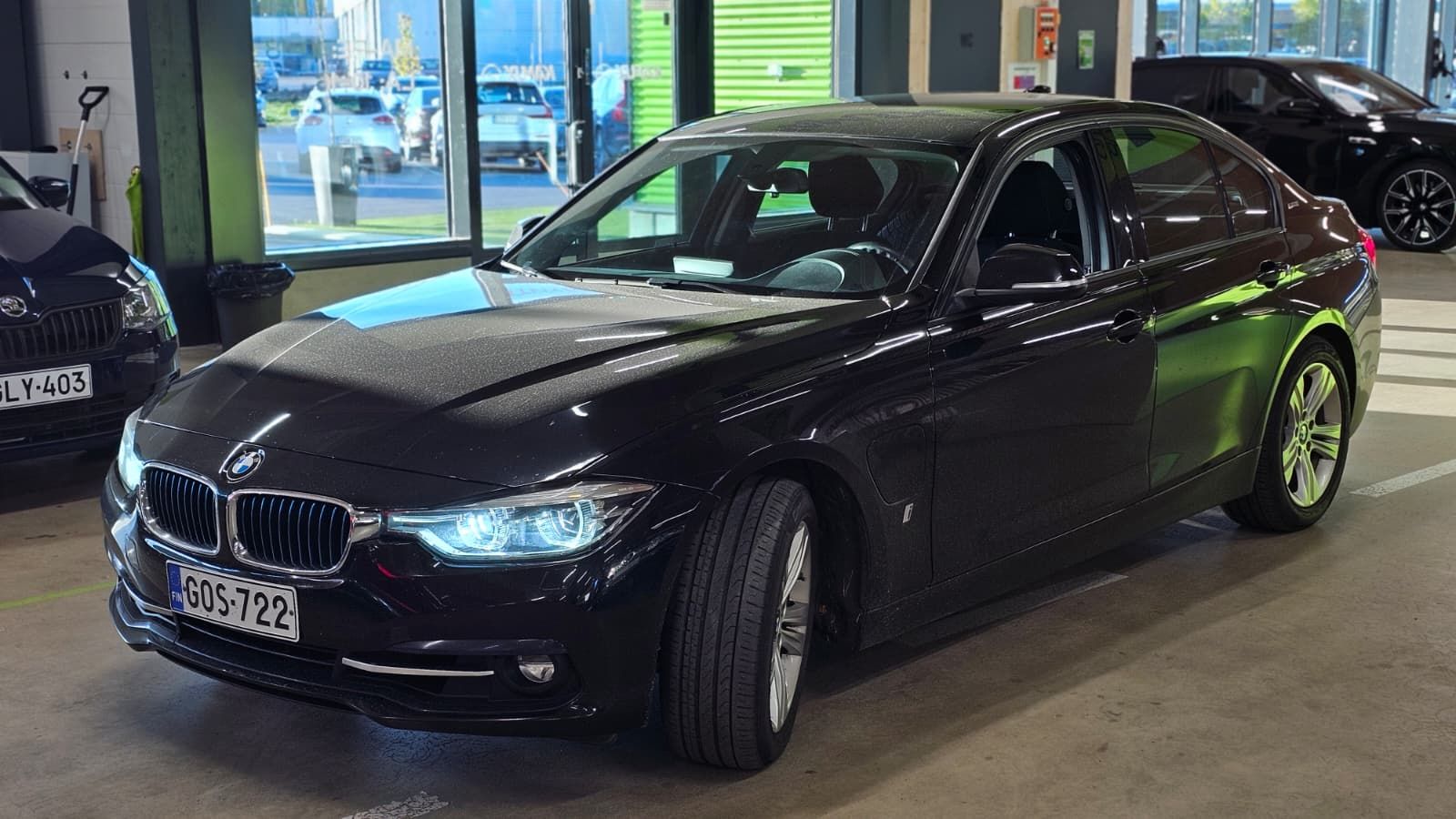 BMW 330 F30 330e iPerformance Sport Line 2017, kuva 2/11