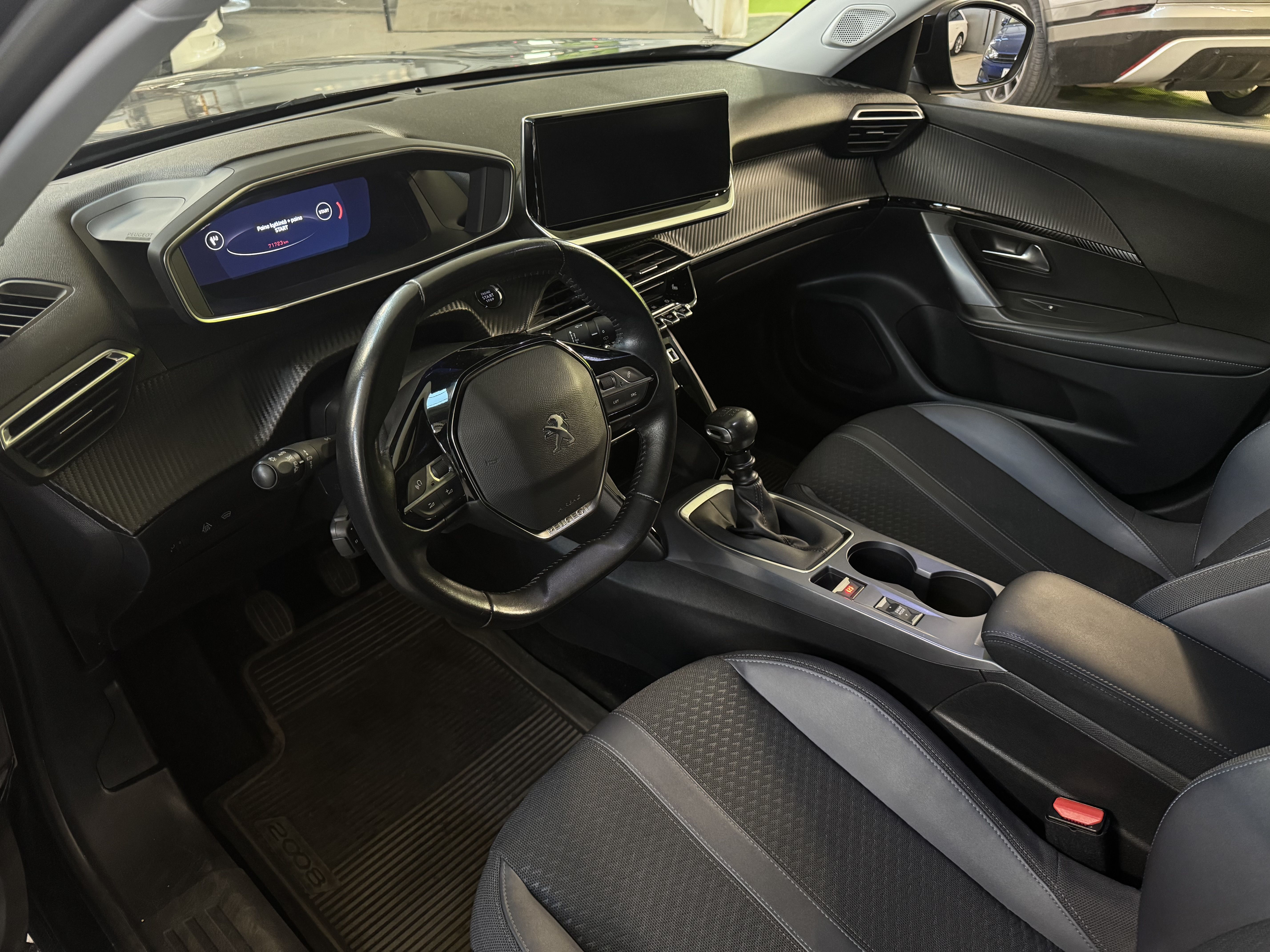 Peugeot 2008 Allure PureTech 130 2020, kuva 3/5