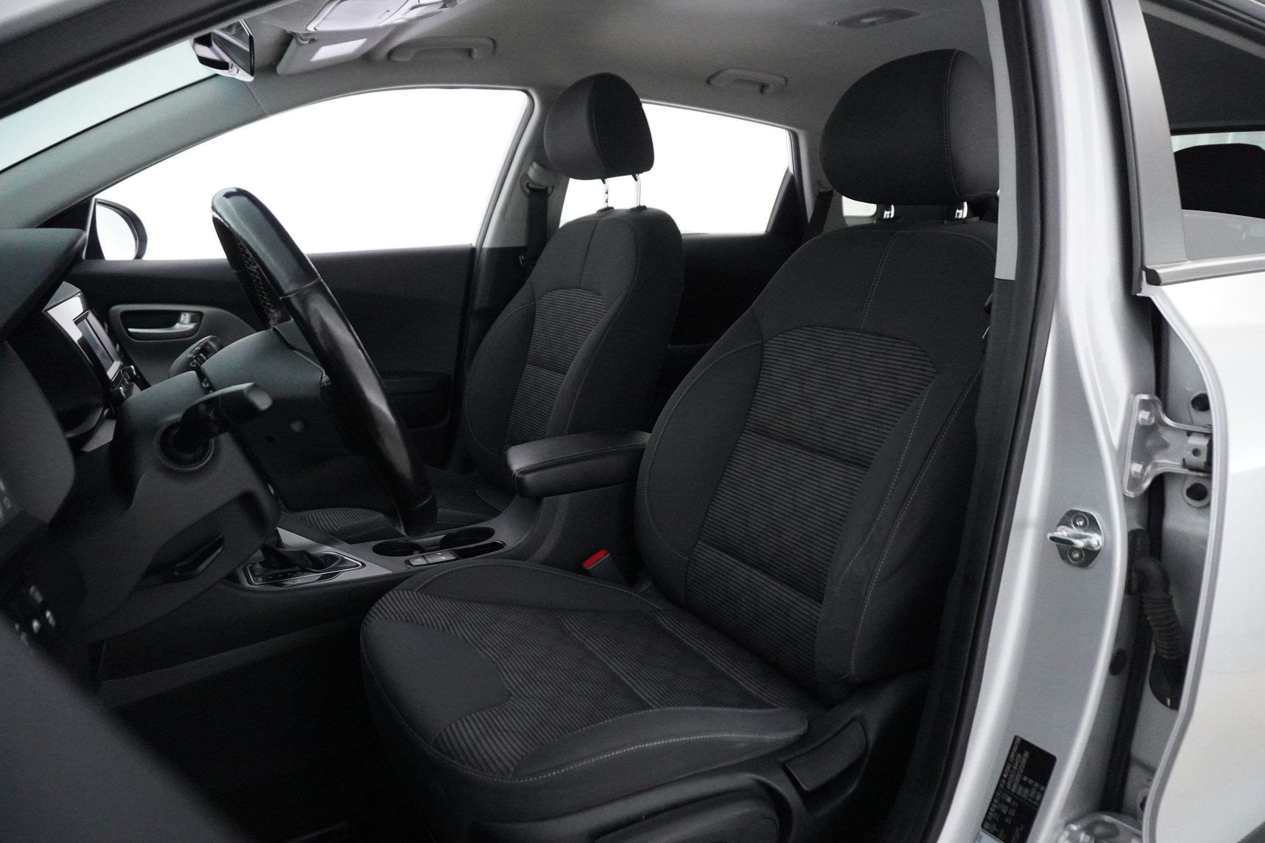 Kia Niro 1,6 GDI Hybrid LX DCT 2018, photo 7/21