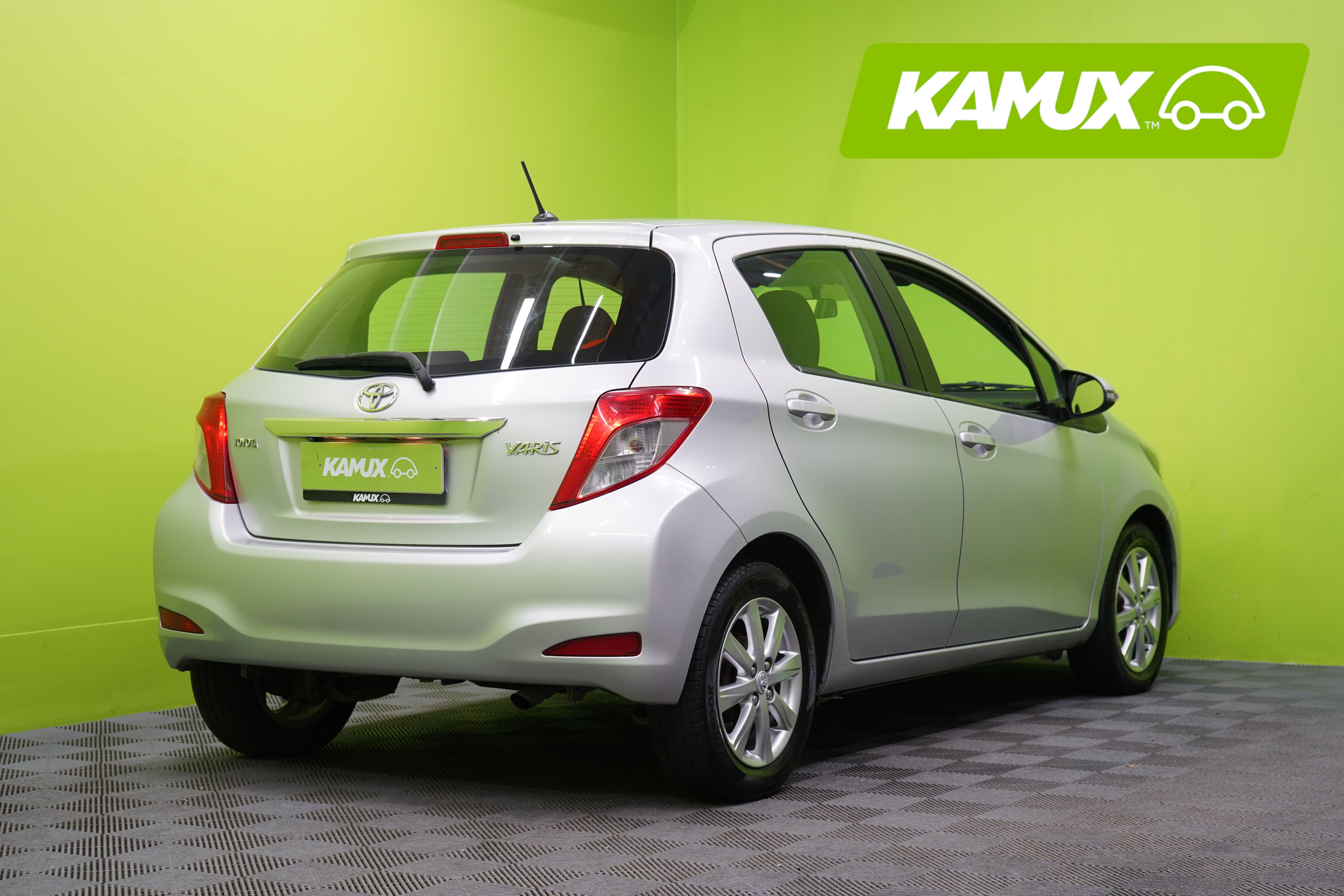 Toyota Yaris 2012, kuva 3/21