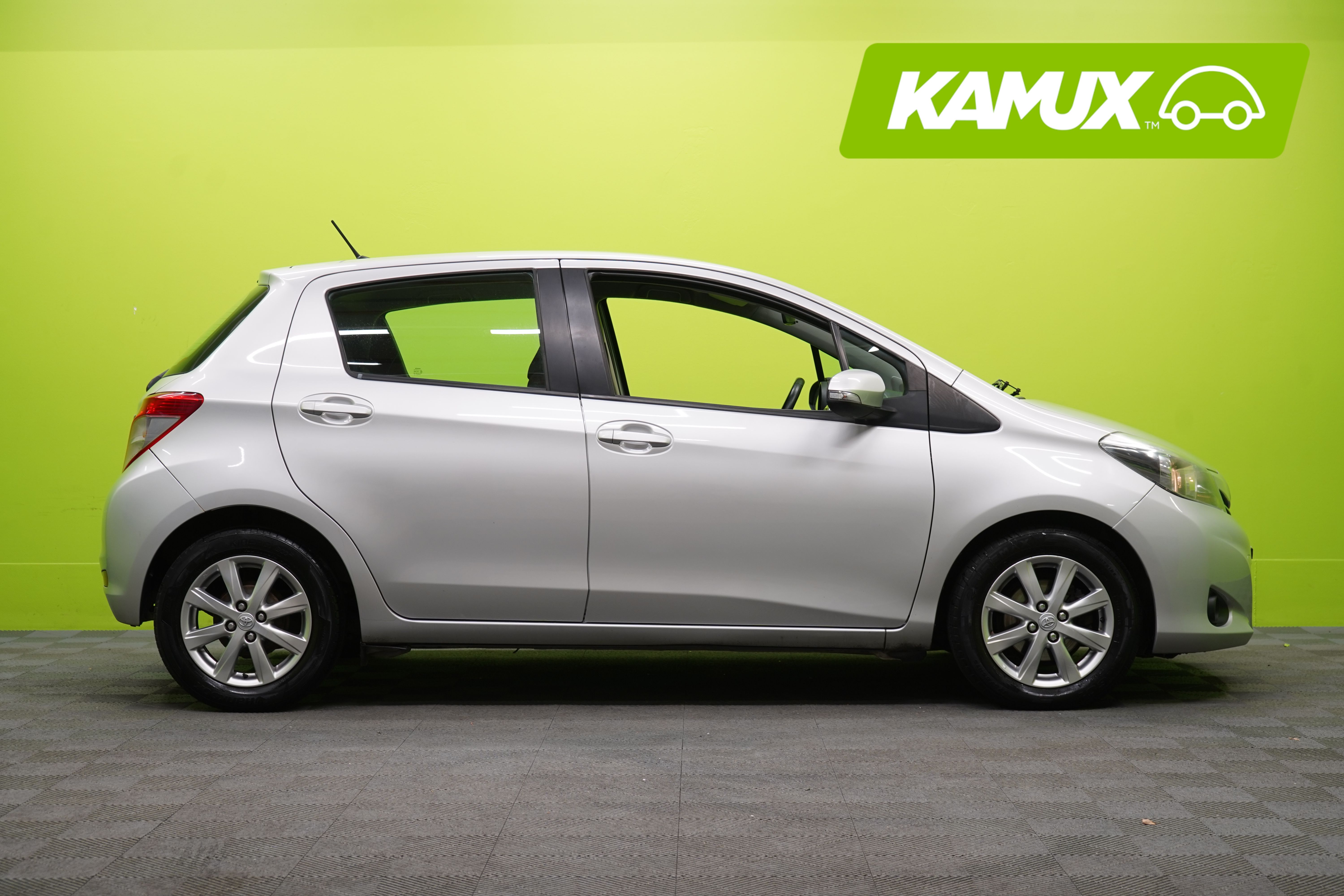 Toyota Yaris 2012, kuva 2/21