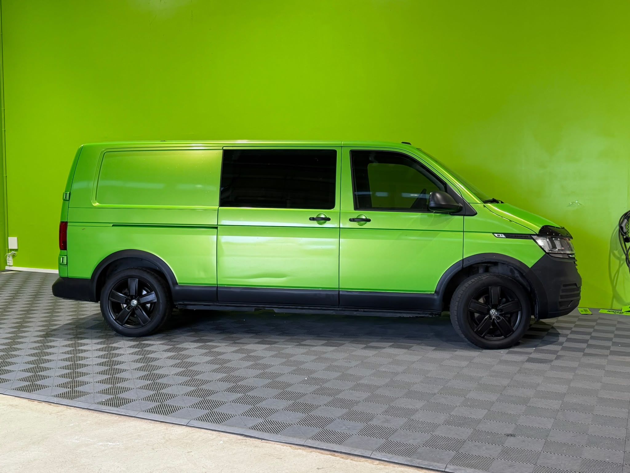 Volkswagen Transporter 2021, photo 2/9