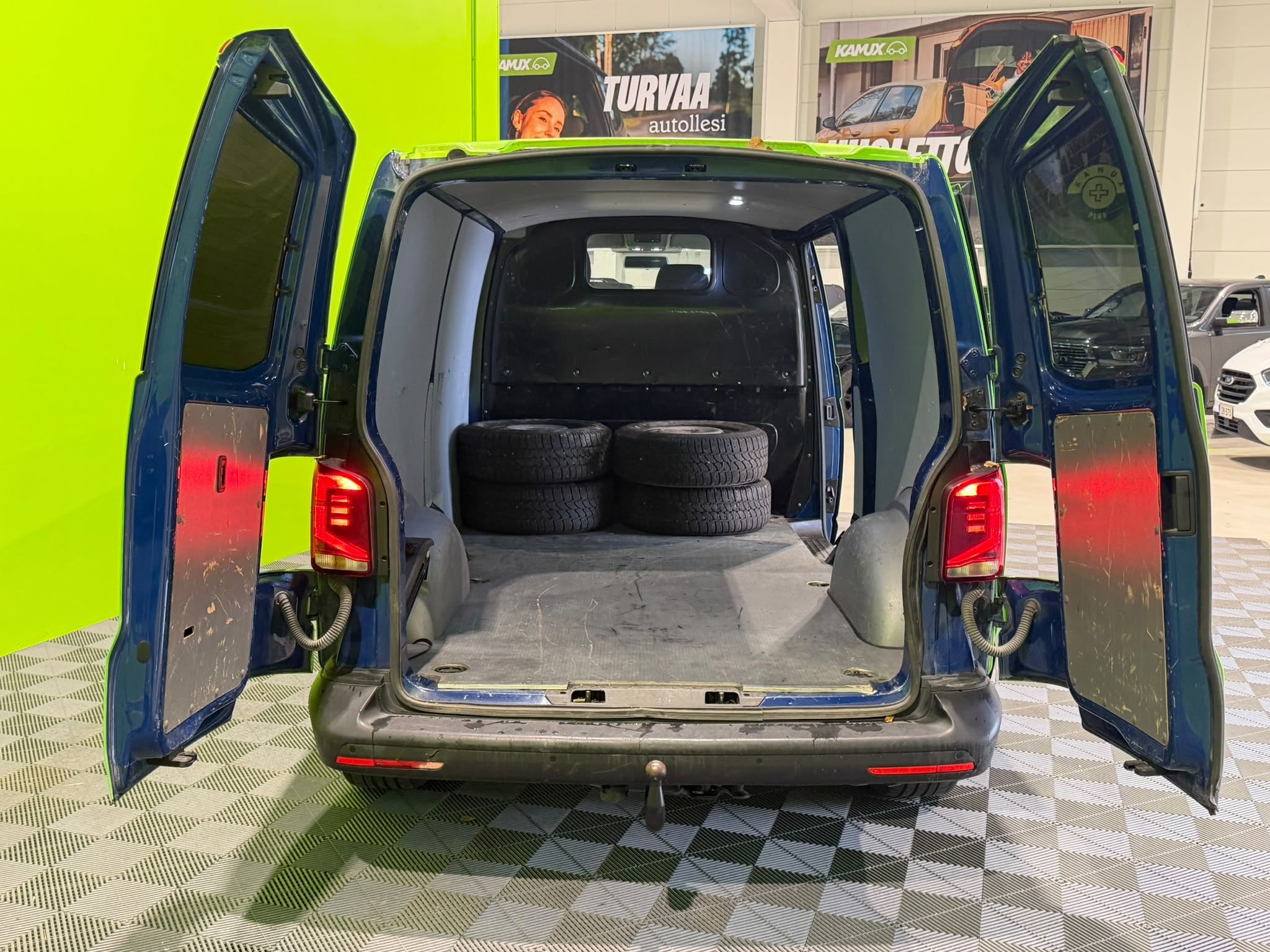 Volkswagen Transporter 2021, photo 4/9