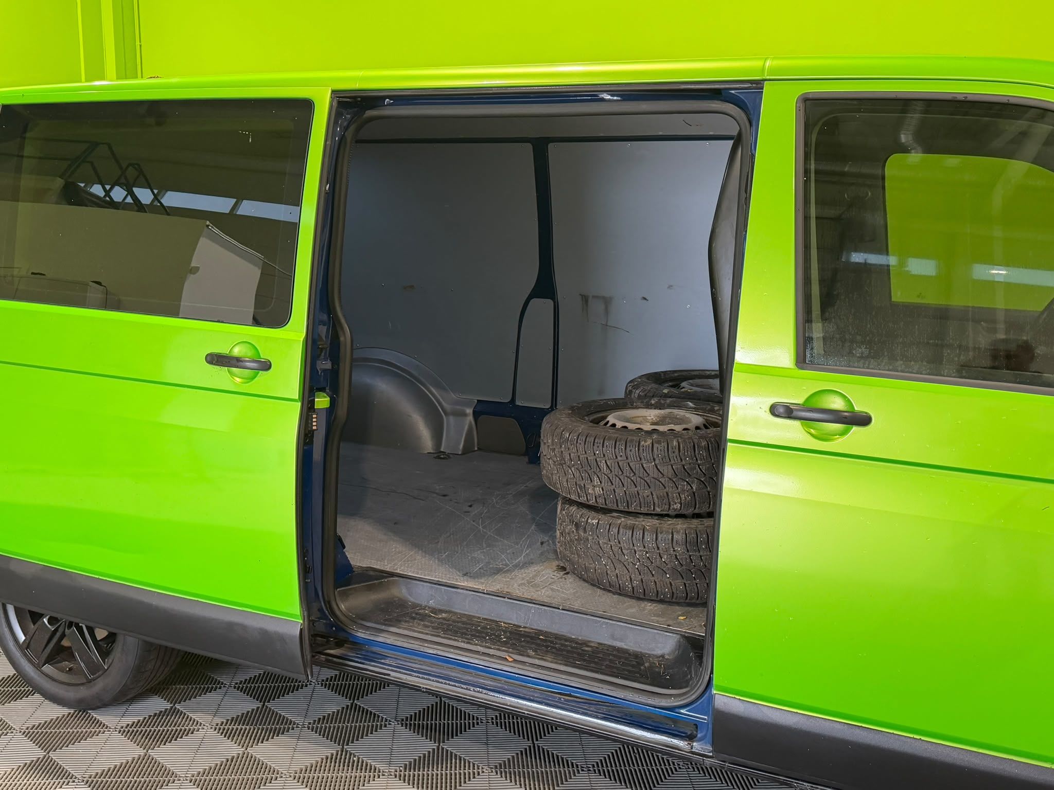 Volkswagen Transporter 2021, photo 5/9