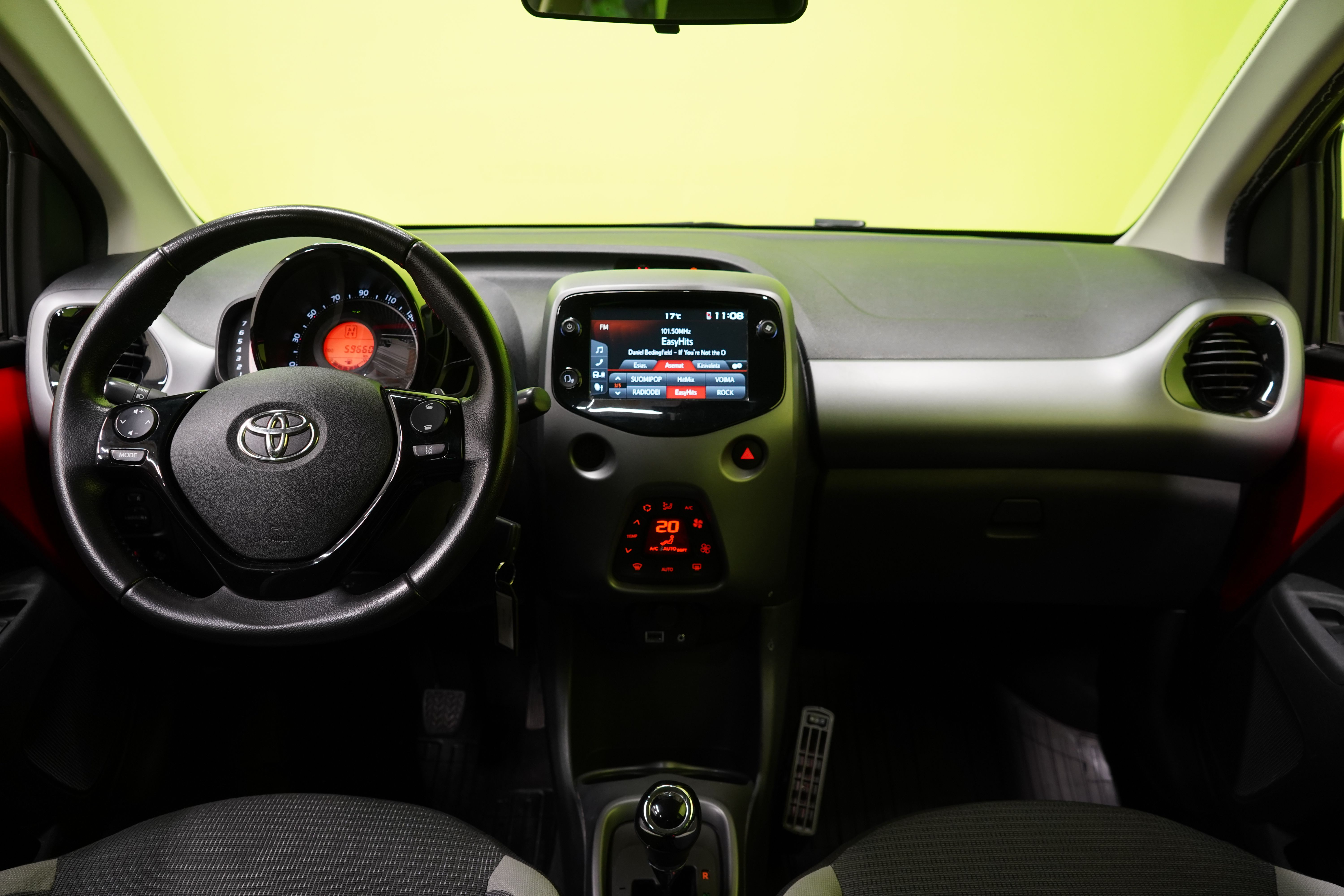 Toyota Aygo 1,0 VVT-i x-play x-shift 5ov 2021, kuva 6/24