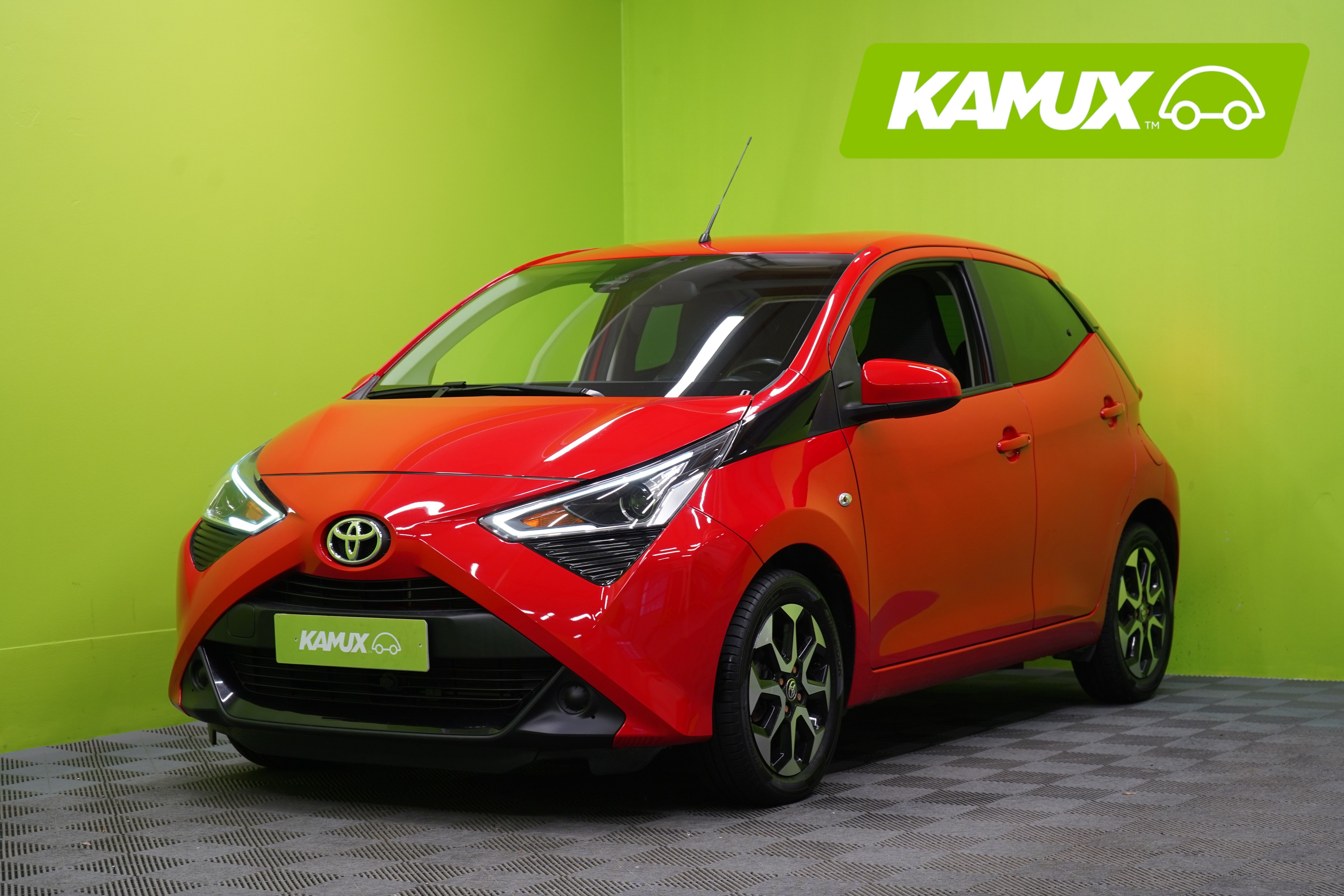 Toyota Aygo 1,0 VVT-i x-play x-shift 5ov 2021, kuva 5/24