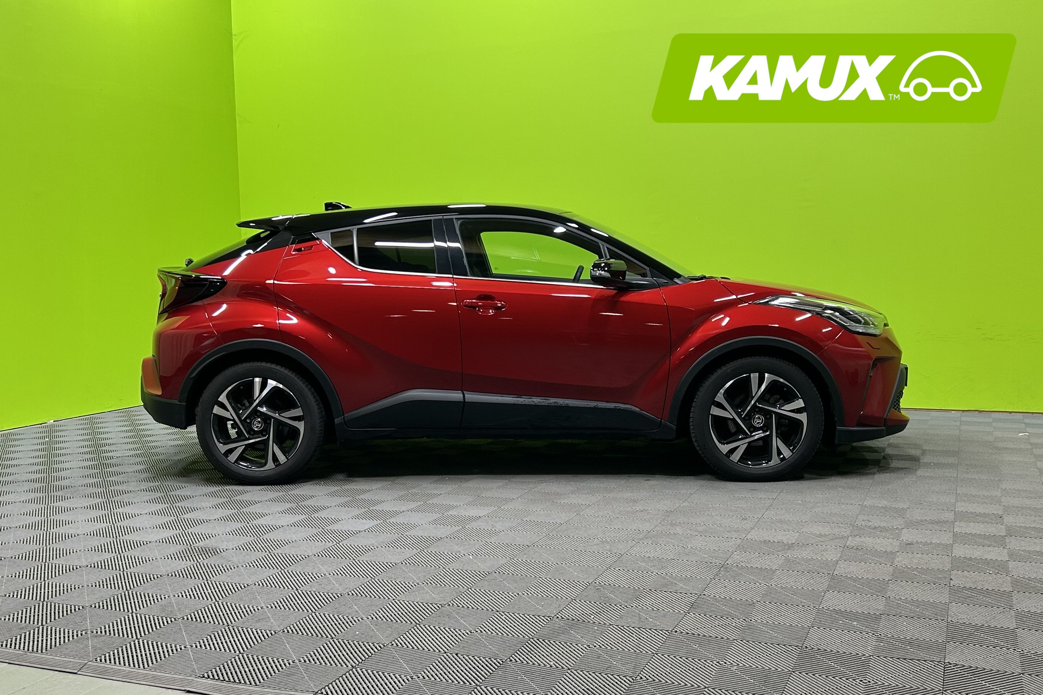 Toyota C-HR 1,8 Hybrid Intense 2023, photo 2/22