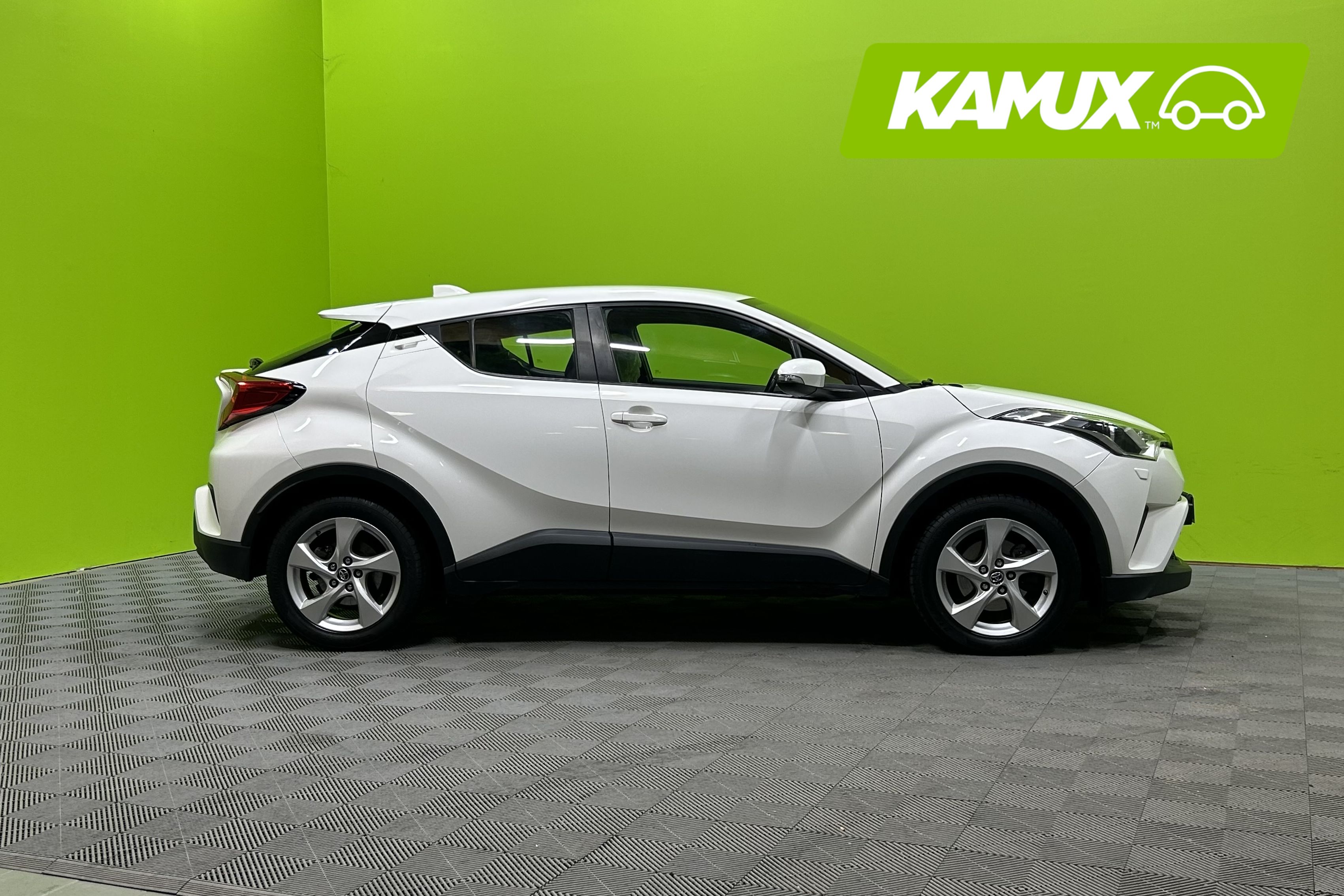 Toyota C-HR 1,2 T Active 2017, photo 2/21