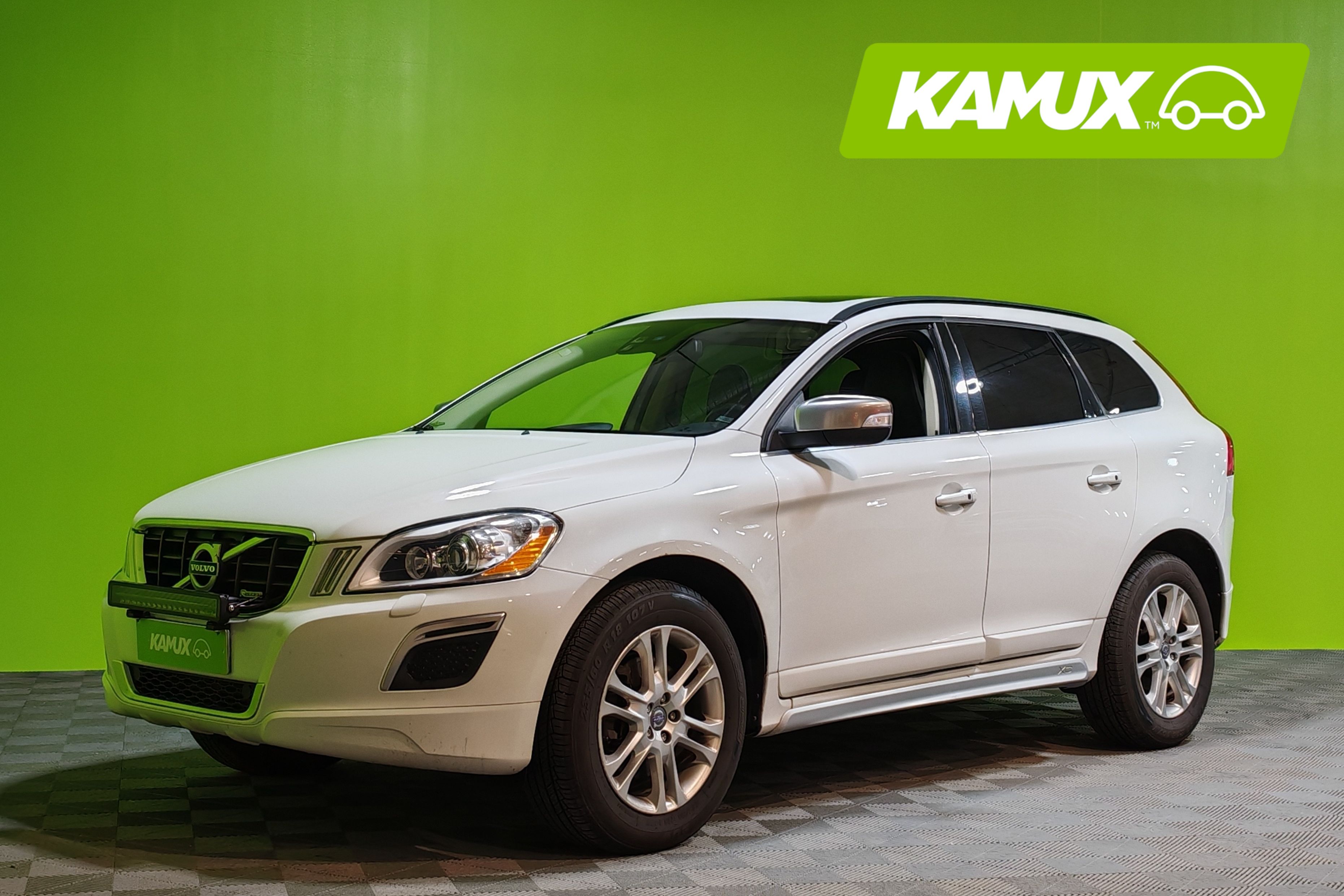 Volvo XC60 D5 AWD R-Design aut 2010, kuva 5/24