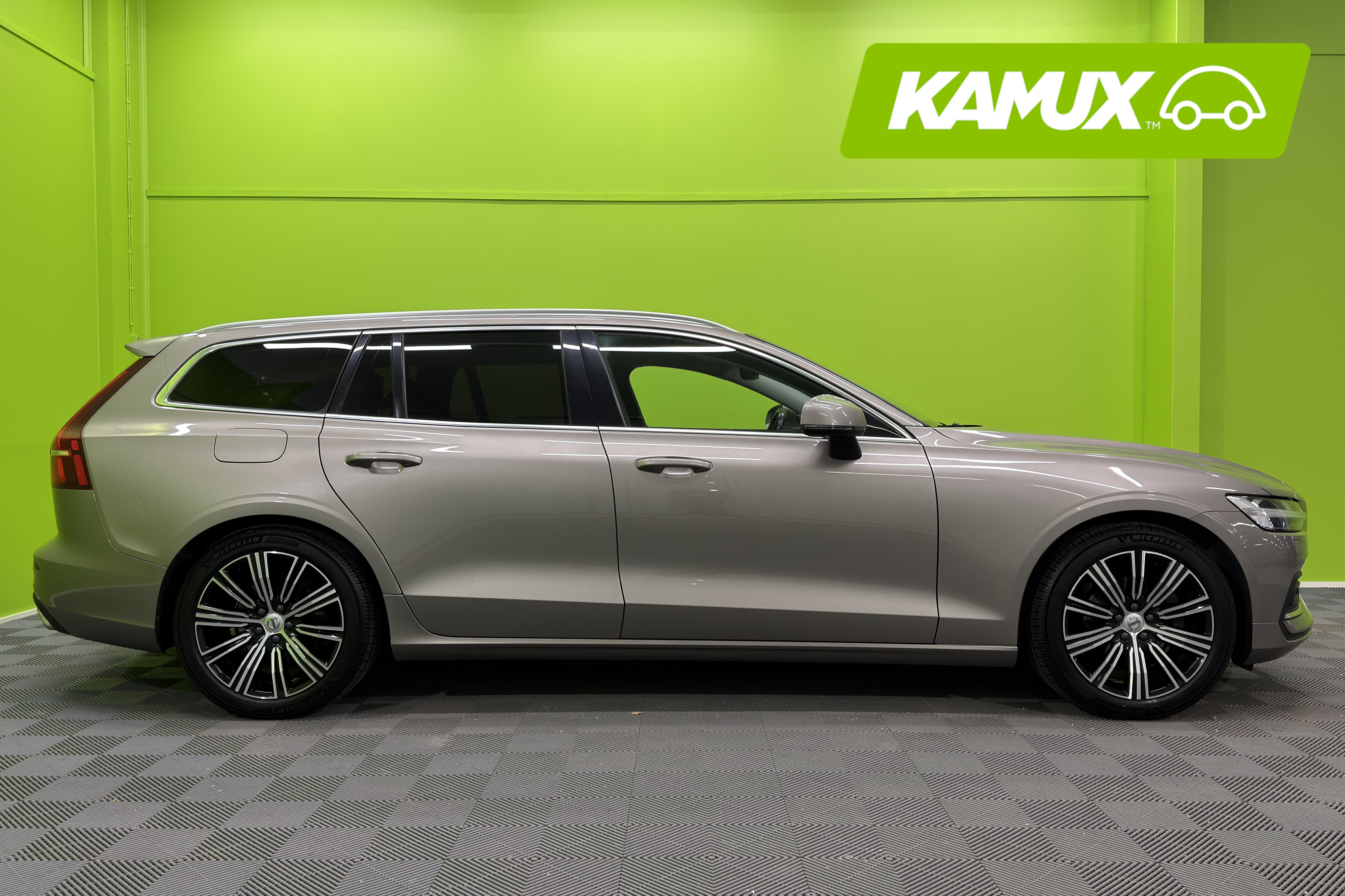 Volvo V60 2022, kuva 3/29