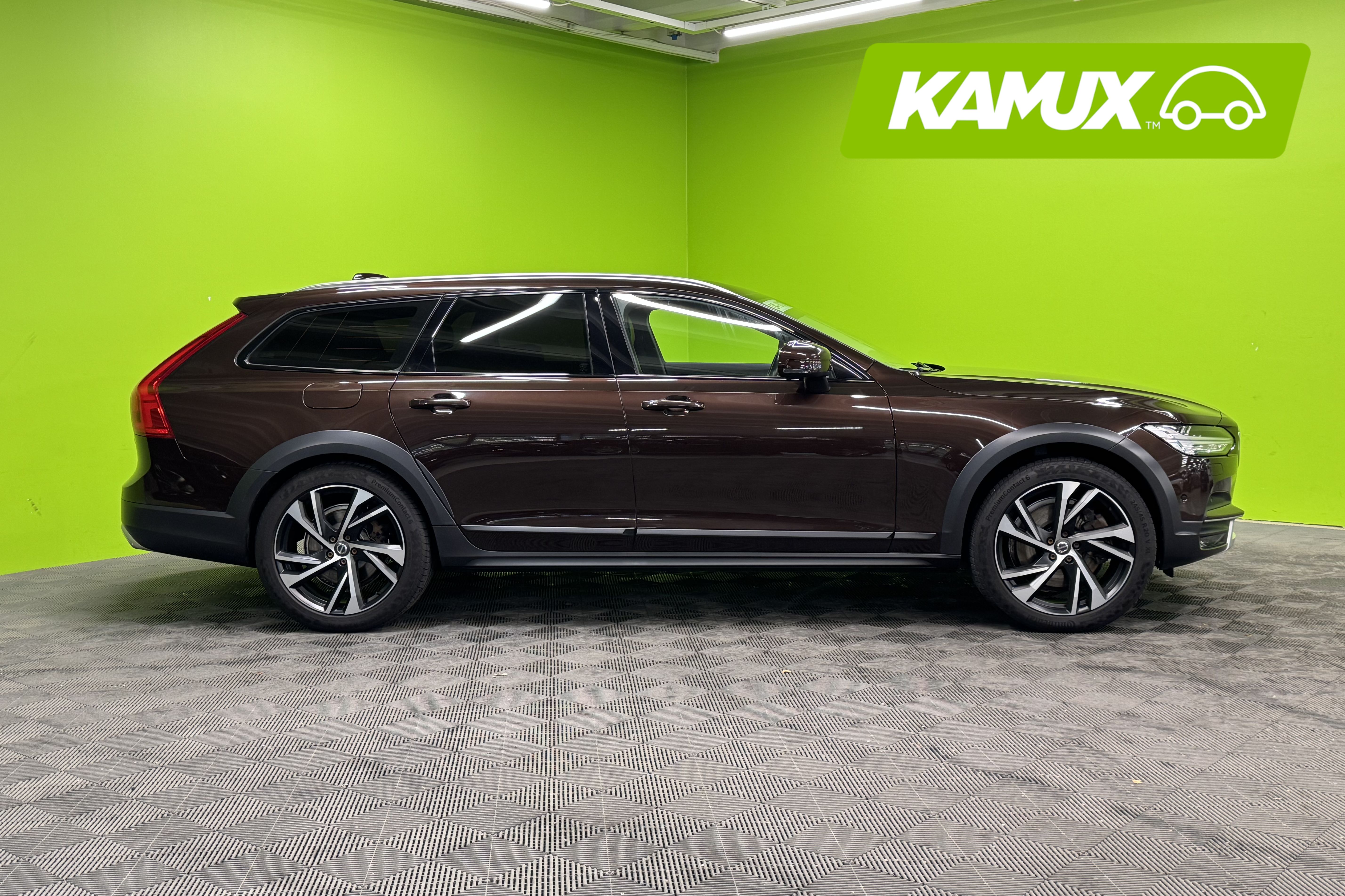Volvo V90 Cross Country 2017, kuva 2/43