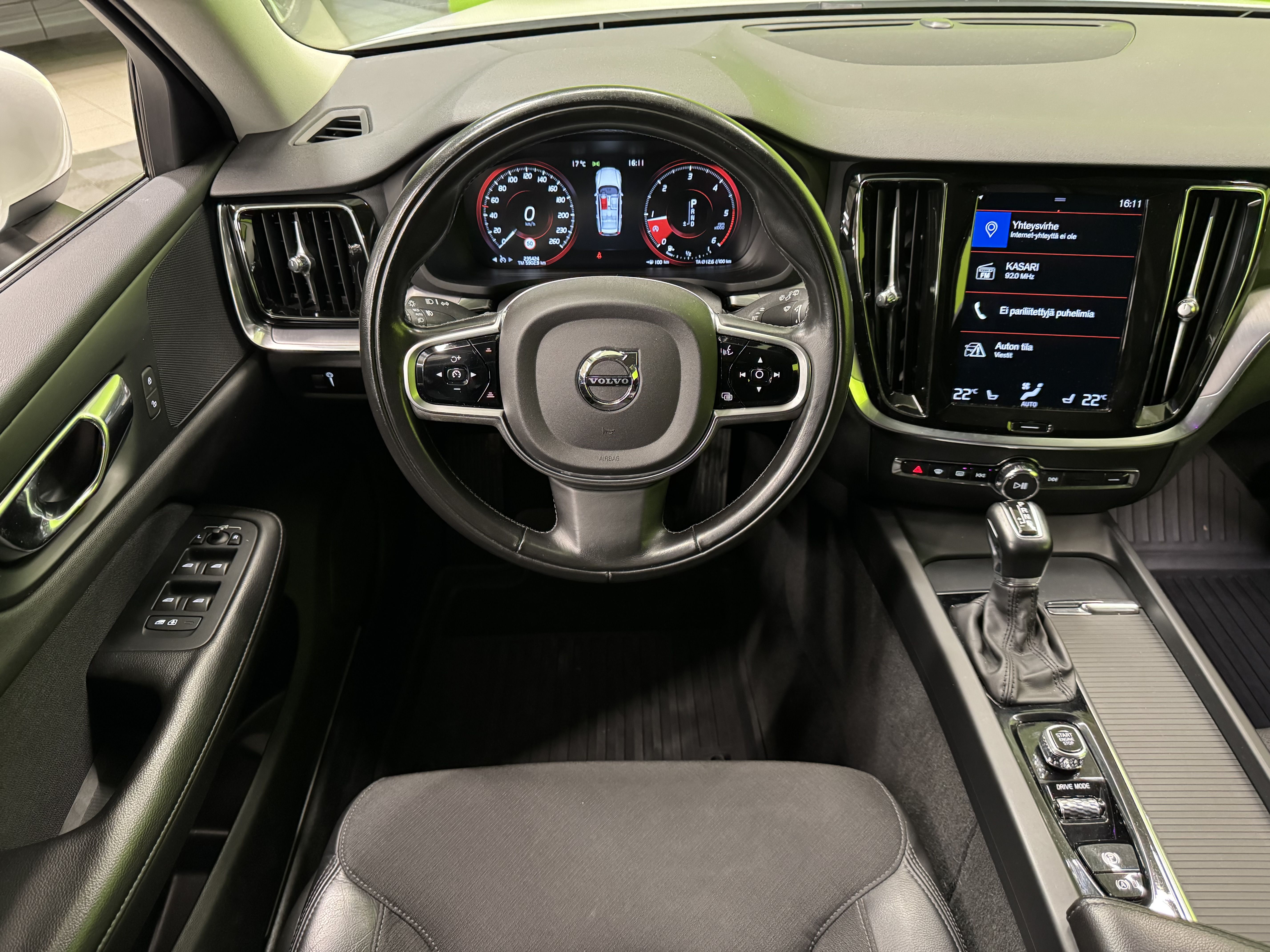 Volvo V60 D3 AWD Business aut 2020, kuva 7/25